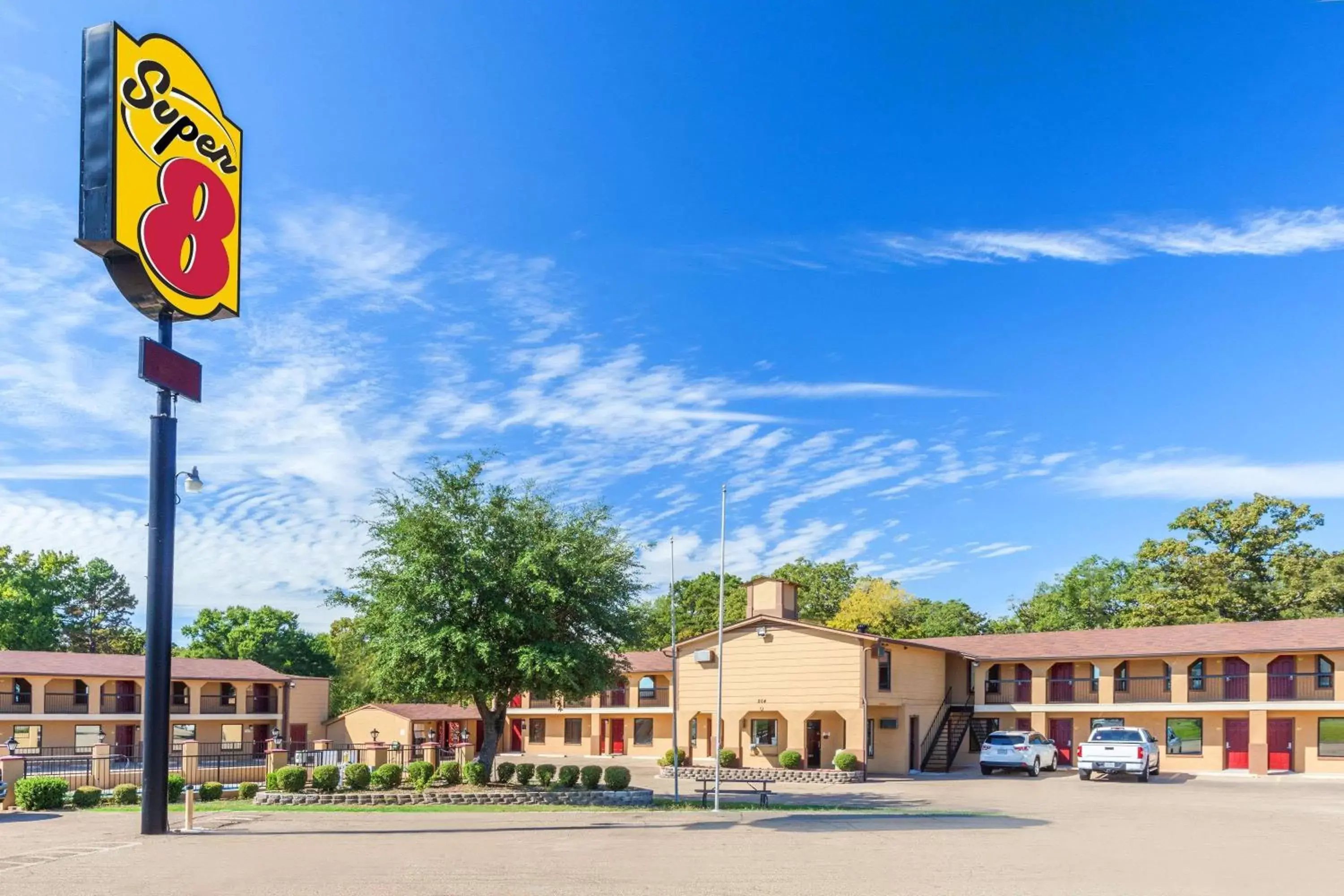 Super 8 by Wyndham Mt. Pleasant TX Super 8 by Wyndham Mt. Pleasant TX