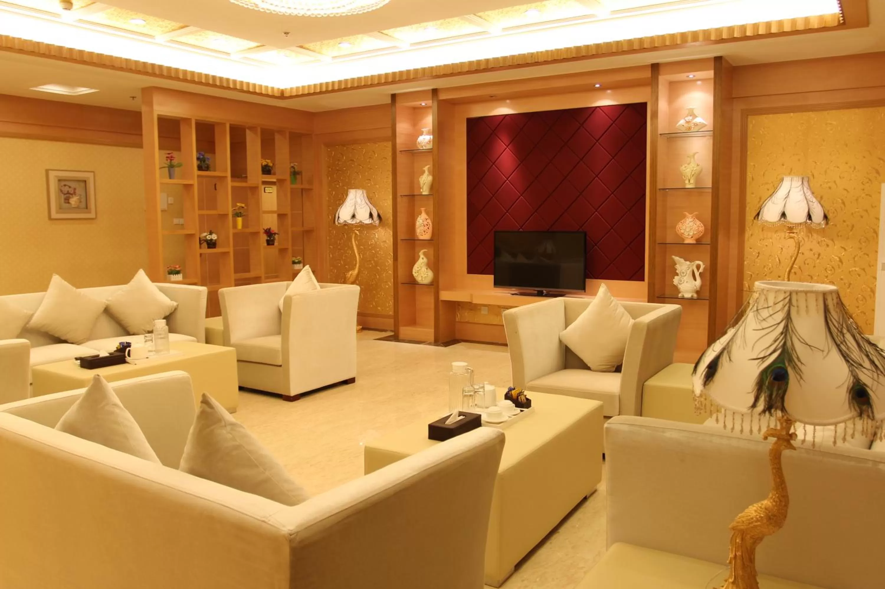 Living room, Lounge/Bar in Sogecoa Golden Peacock