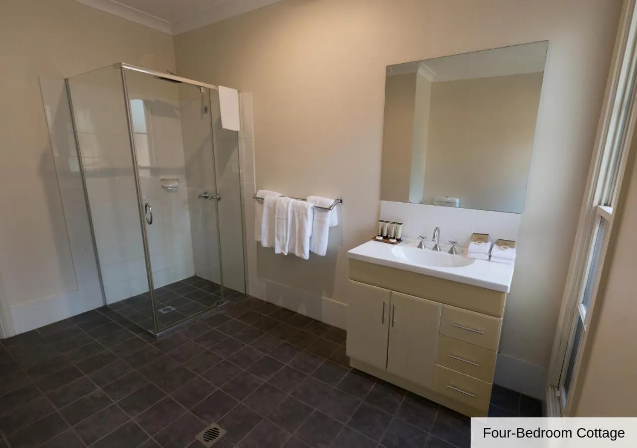 Bathroom in Pokolbin Village Estate