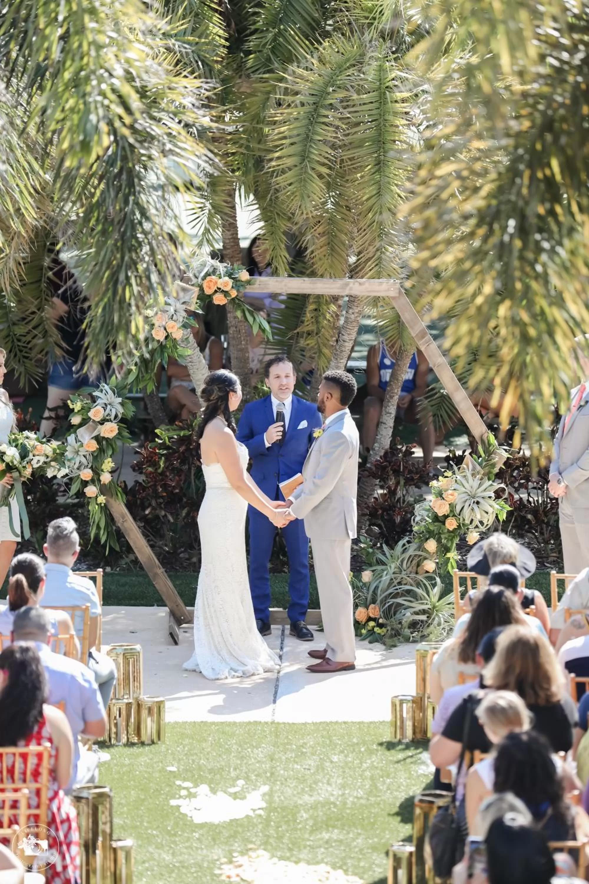 Banquet/Function facilities in Postcard Inn On The Beach