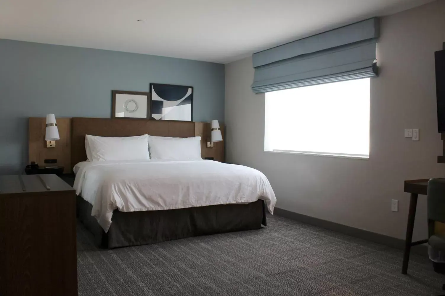 King Room - Accessible Roll Shower - Non-Smoking in Staybridge Suites - Iowa City - Coralville, an IHG Hotel King Room - Accessible Roll Shower - Non-Smoking in Staybridge Suites - Iowa City - Coralville, an IHG Hotel