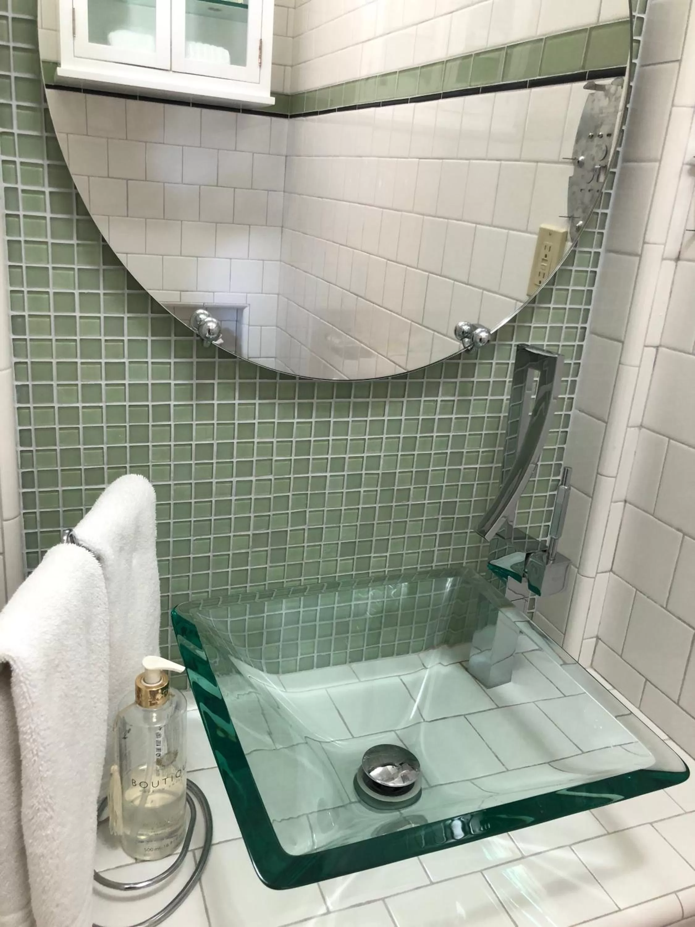 Bathroom in The Inn on Knowles Hill Bed & Breakfast Hotel