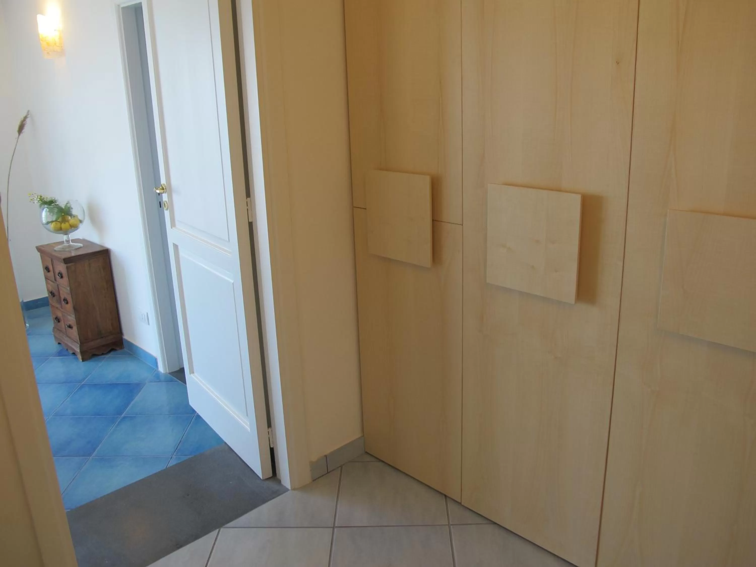 wardrobe in Antonio Massa Lubrense