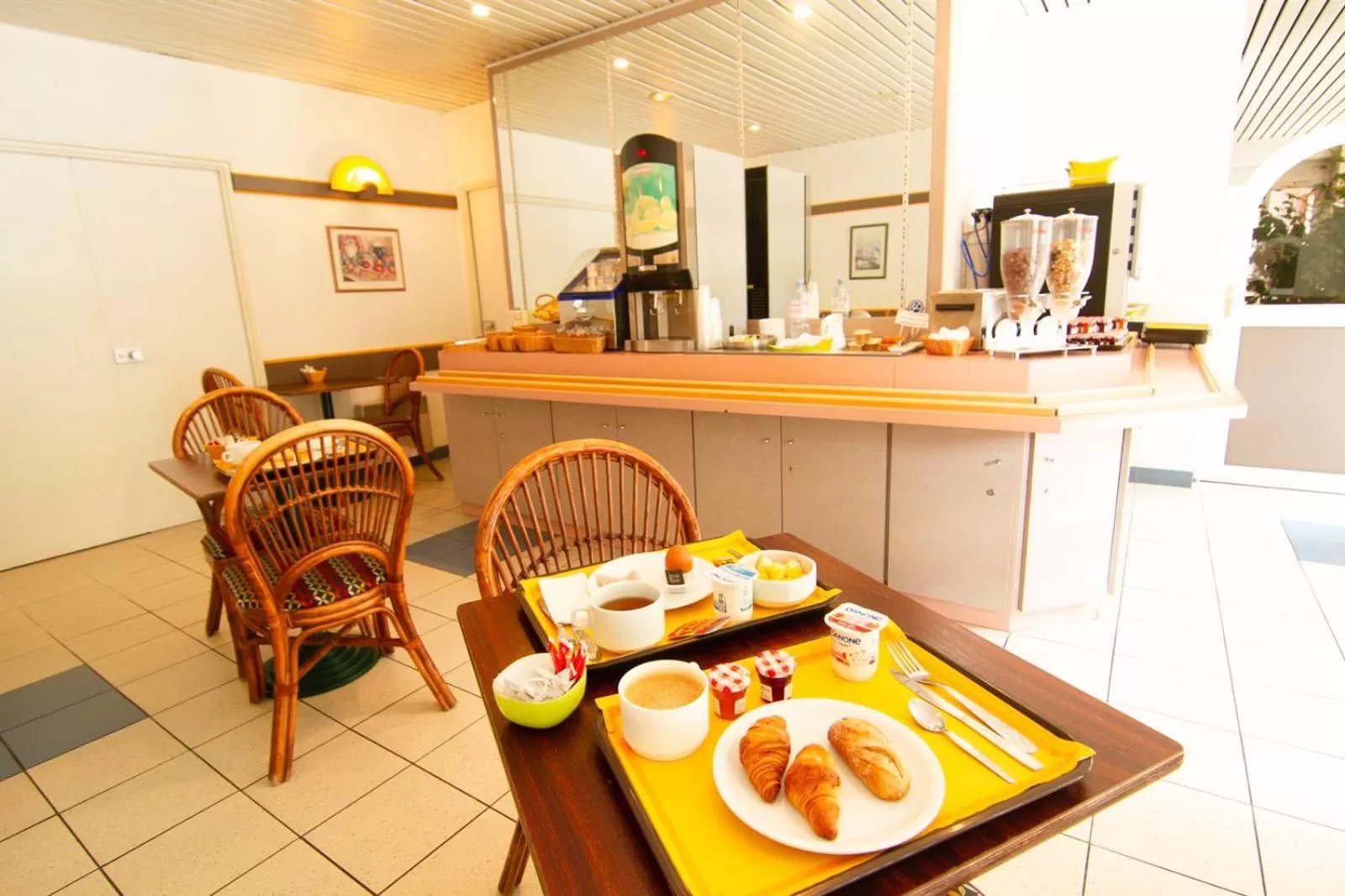 Breakfast in EGG HOTEL - HOTEL LES GENS DE MER Dieppe