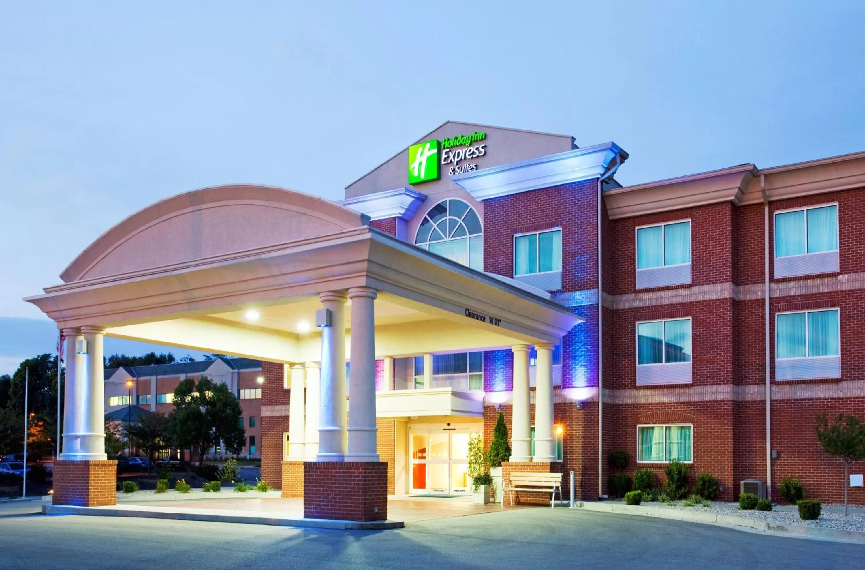 Property building in Holiday Inn Express Hotel & Suites Cincinnati Southeast Newport by IHG