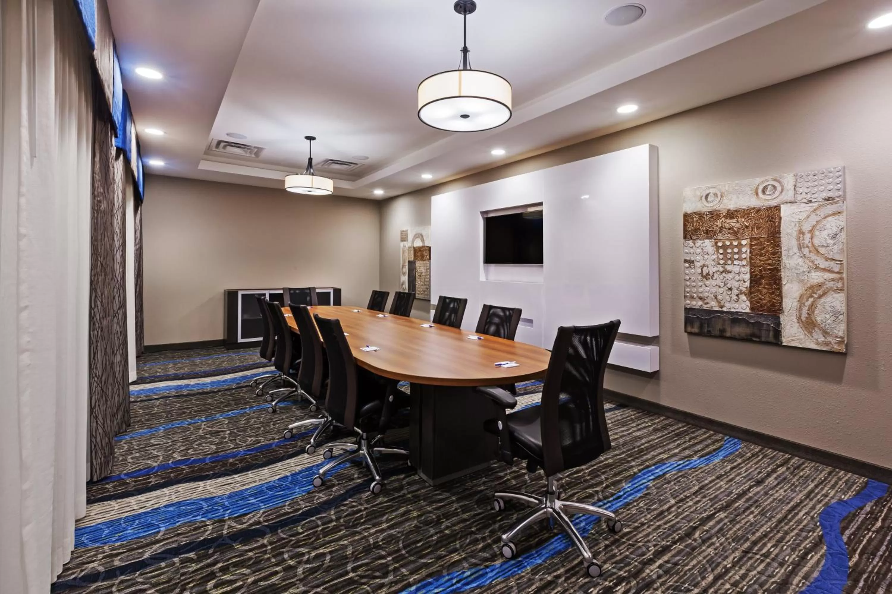 Meeting/conference room in Holiday Inn Express & Suites Glenpool by IHG