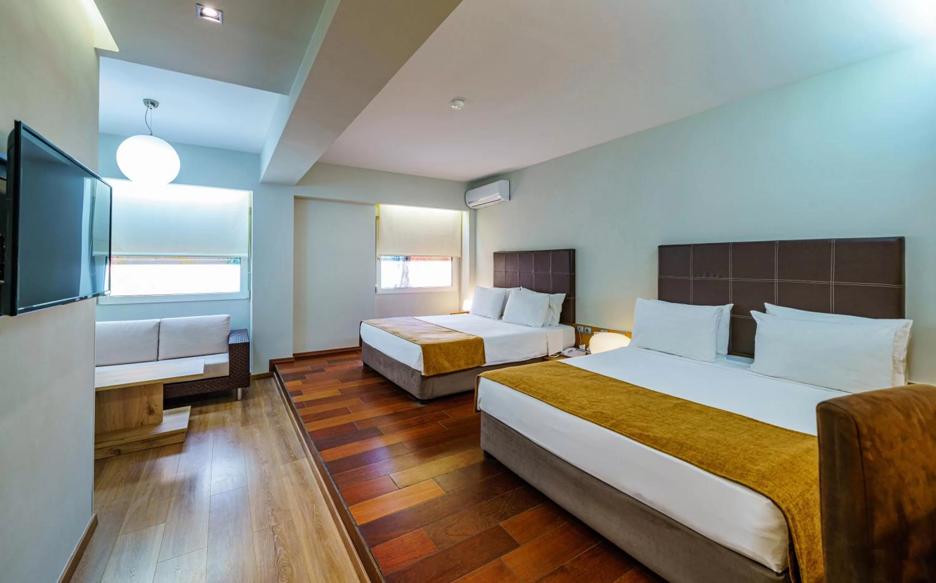 Bedroom, Bed in Capsis Hotel Thessaloniki