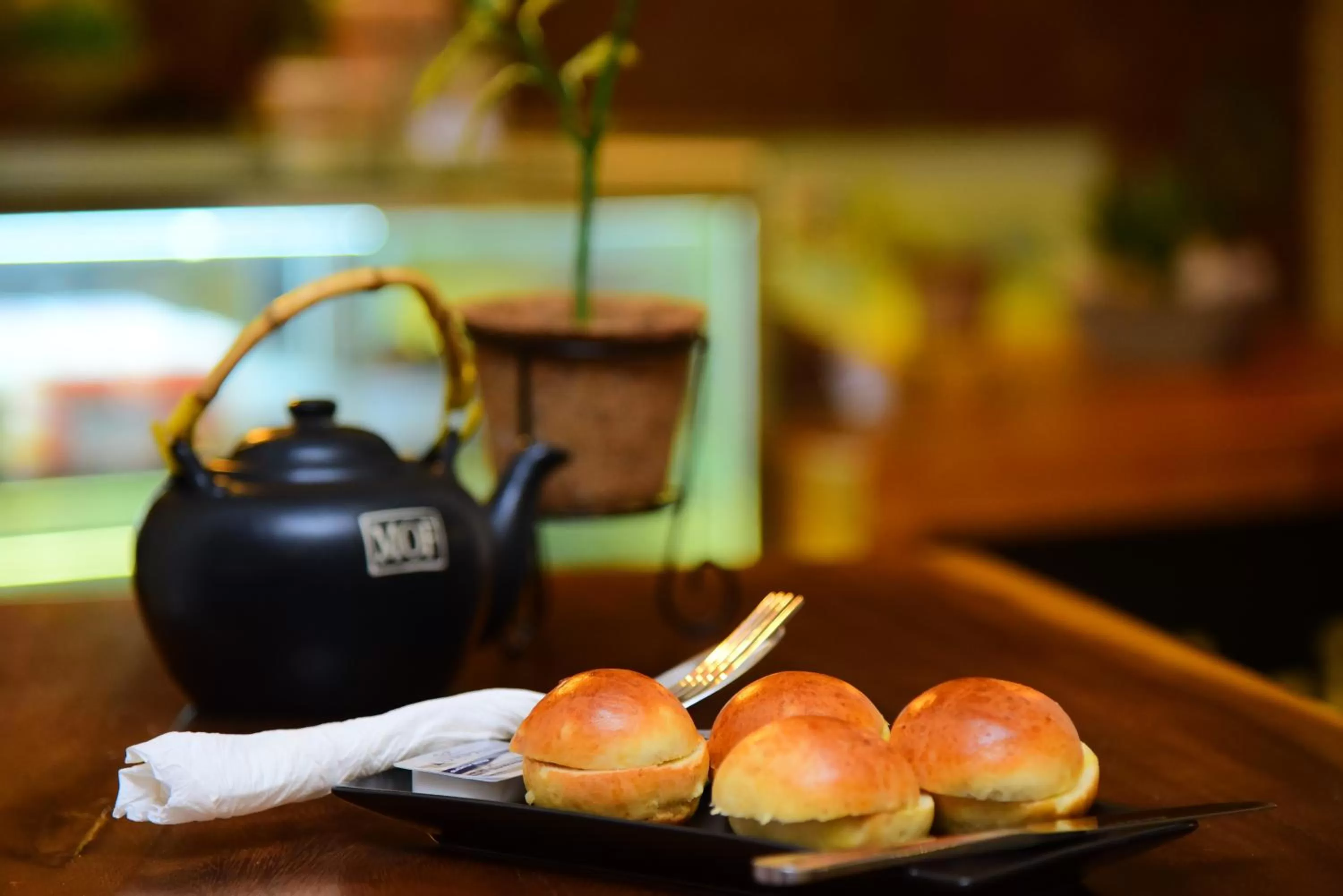 Food and drinks in Hotel Leaf on Lagoon