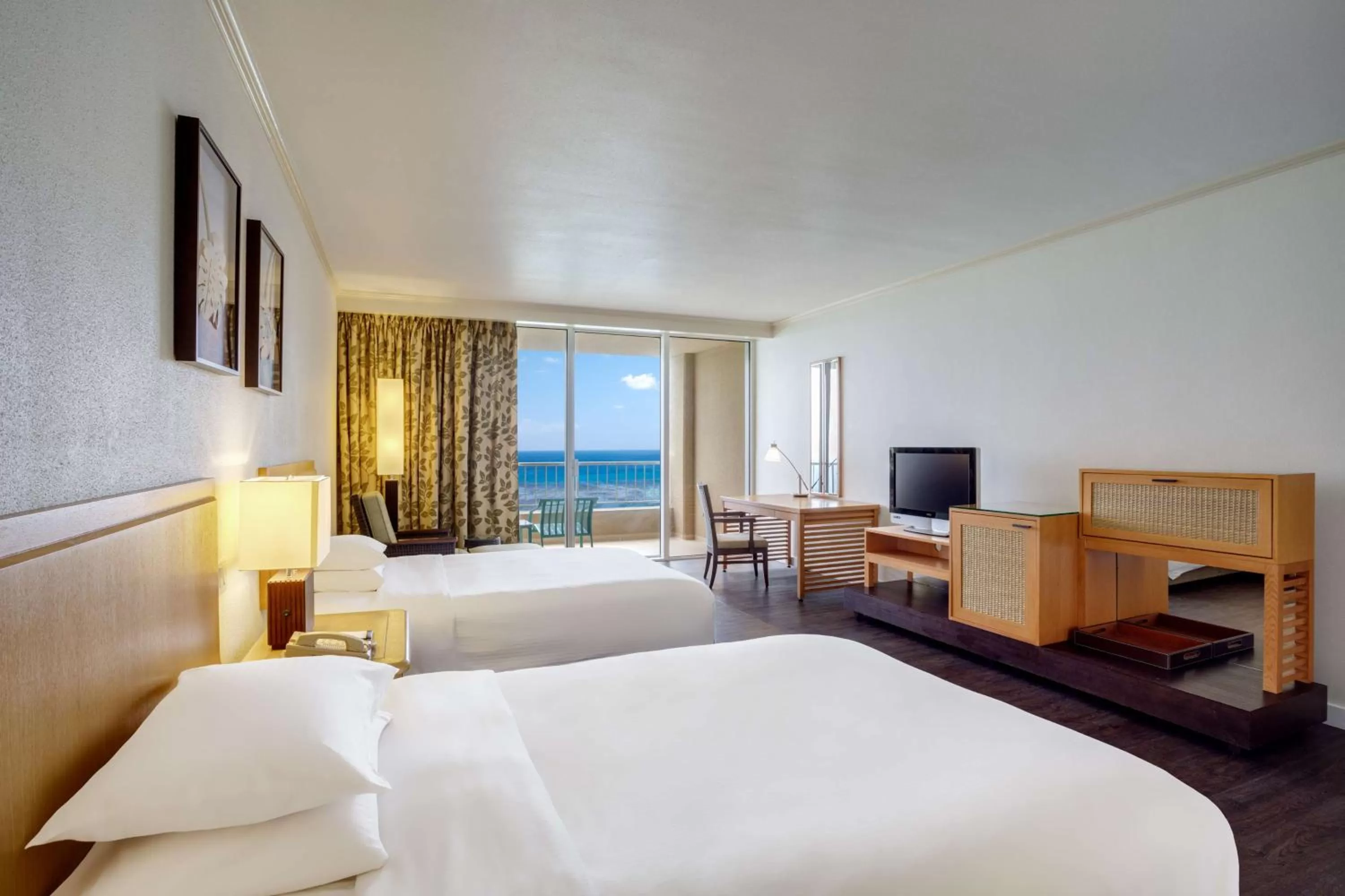 Photo of the whole room, Bed in Hyatt Regency Guam