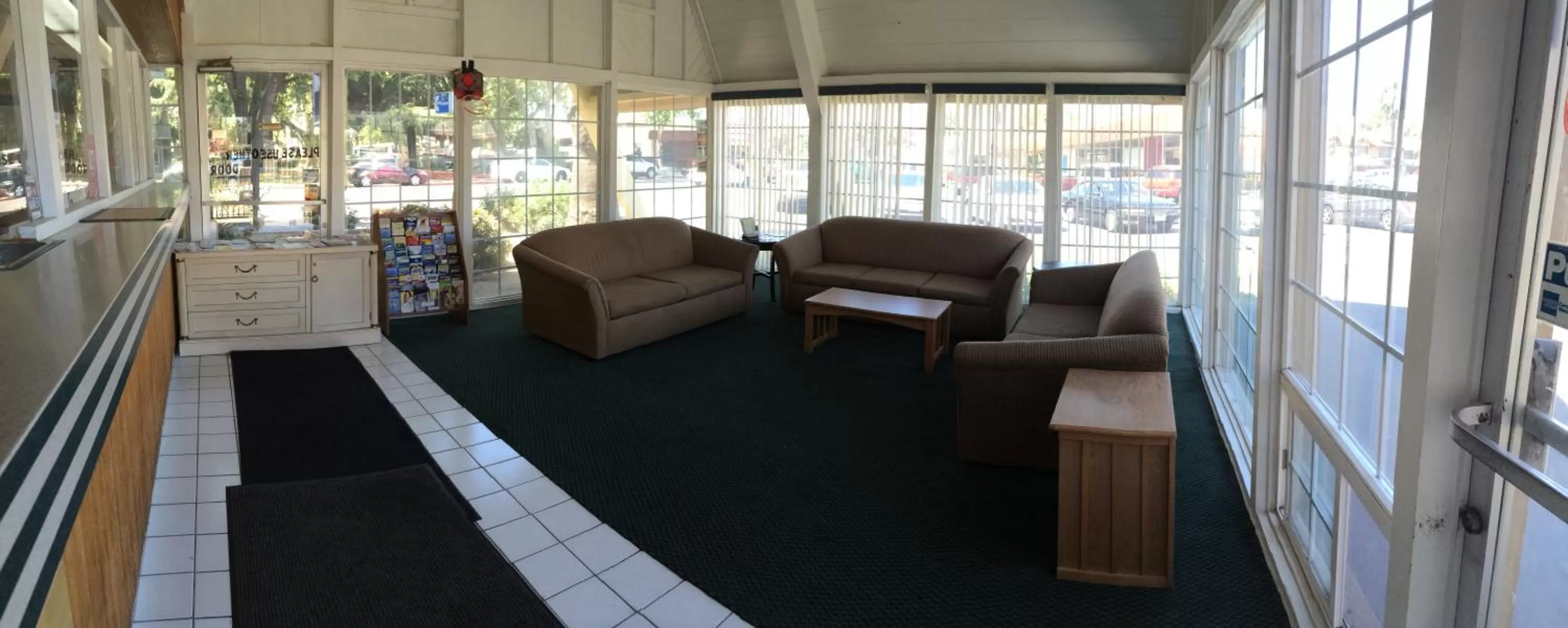 Lobby or reception in Discovery Inn