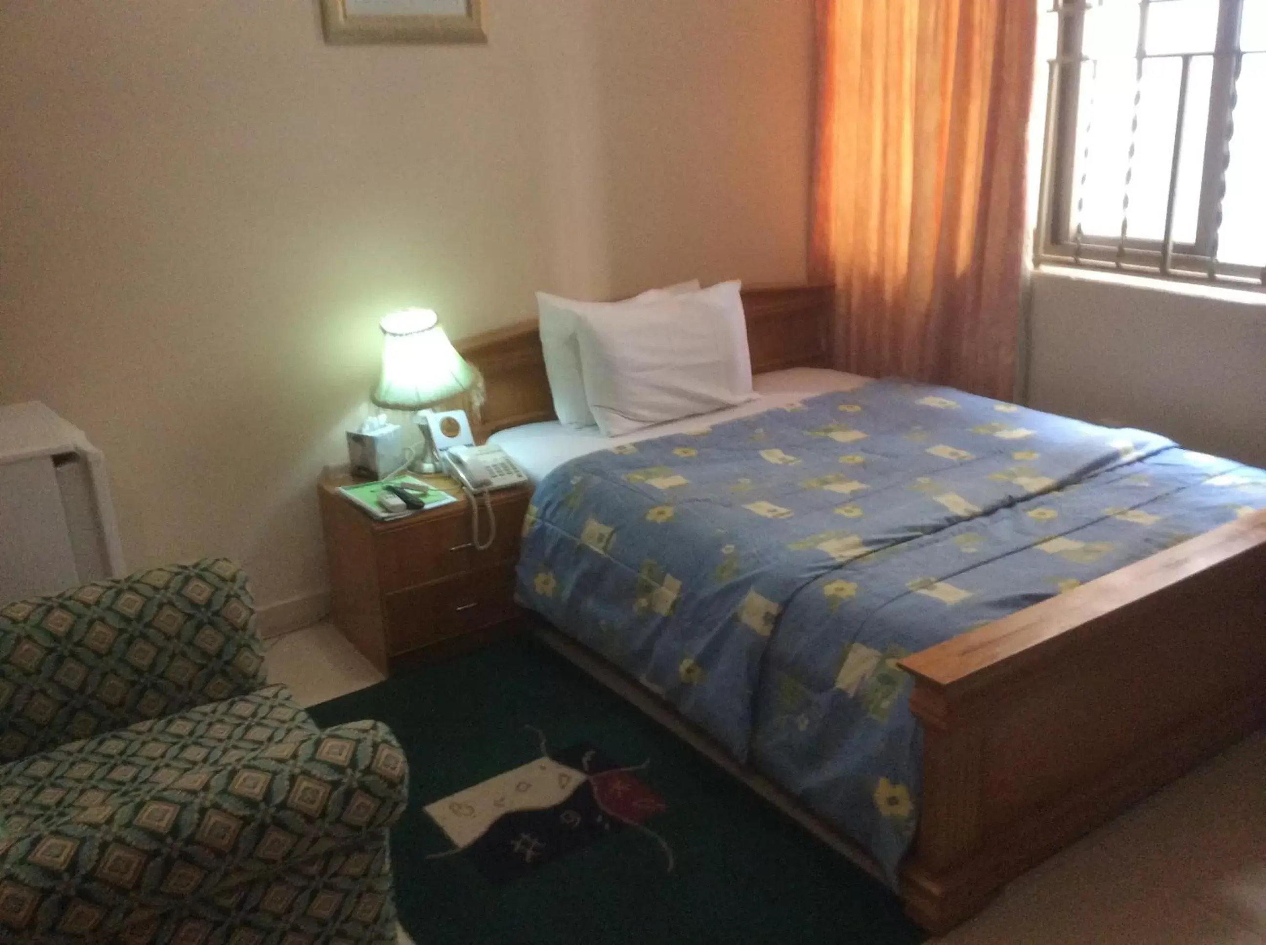 Single Room in Eastgate Hotel Single Room in Eastgate Hotel