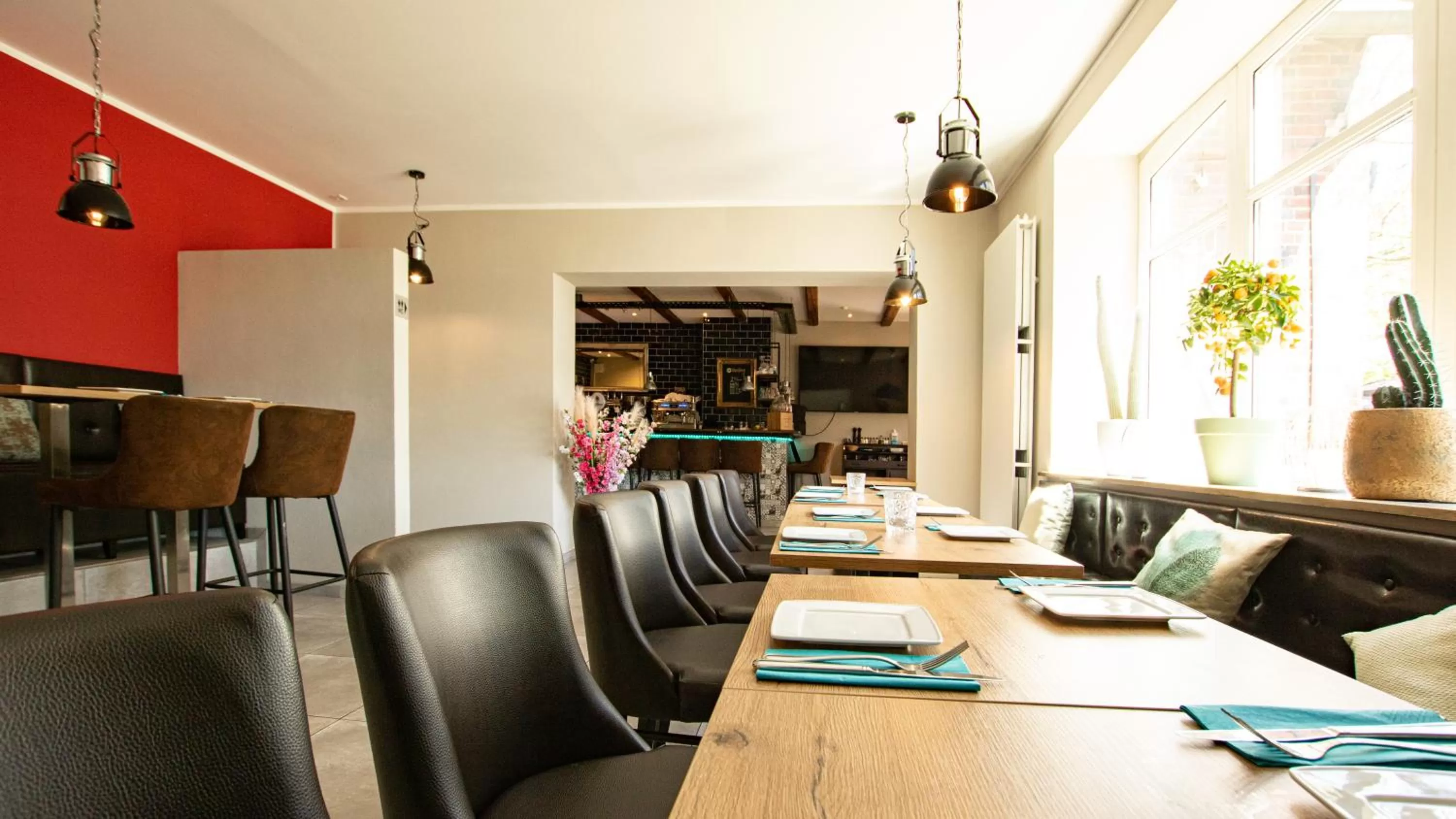 Restaurant/places to eat in El Capitan nähe Movie Park