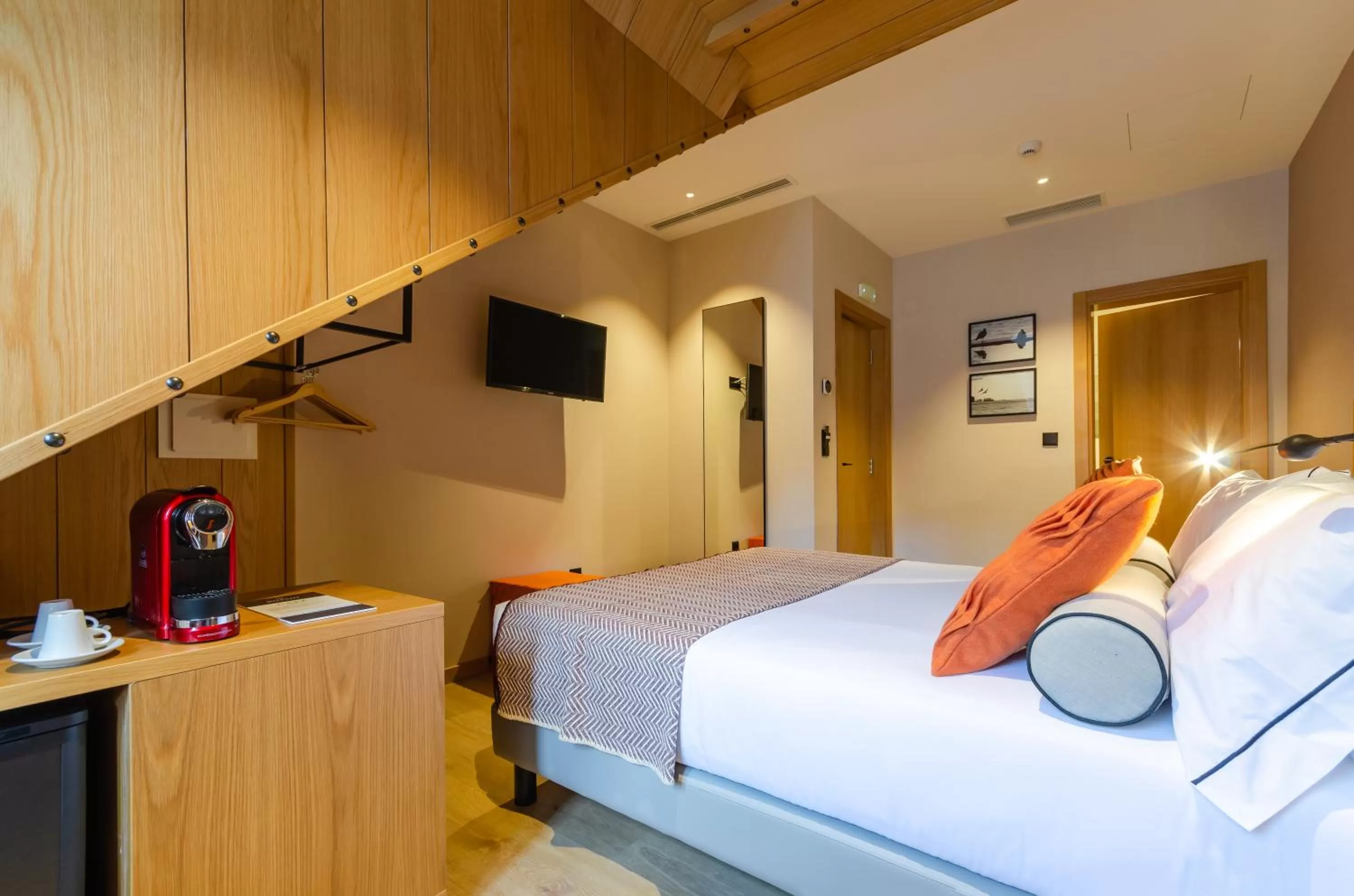 Coffee/tea facilities, Bed in Rossio Plaza Hotel