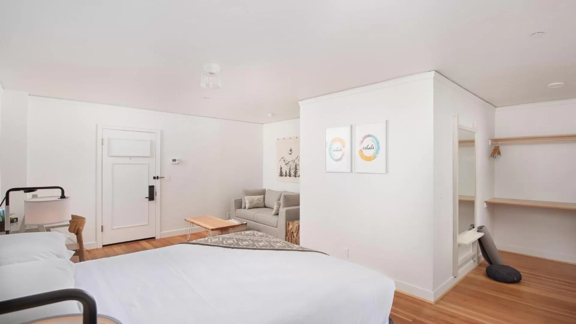 Bedroom, Bed in SCP Redmond Hotel