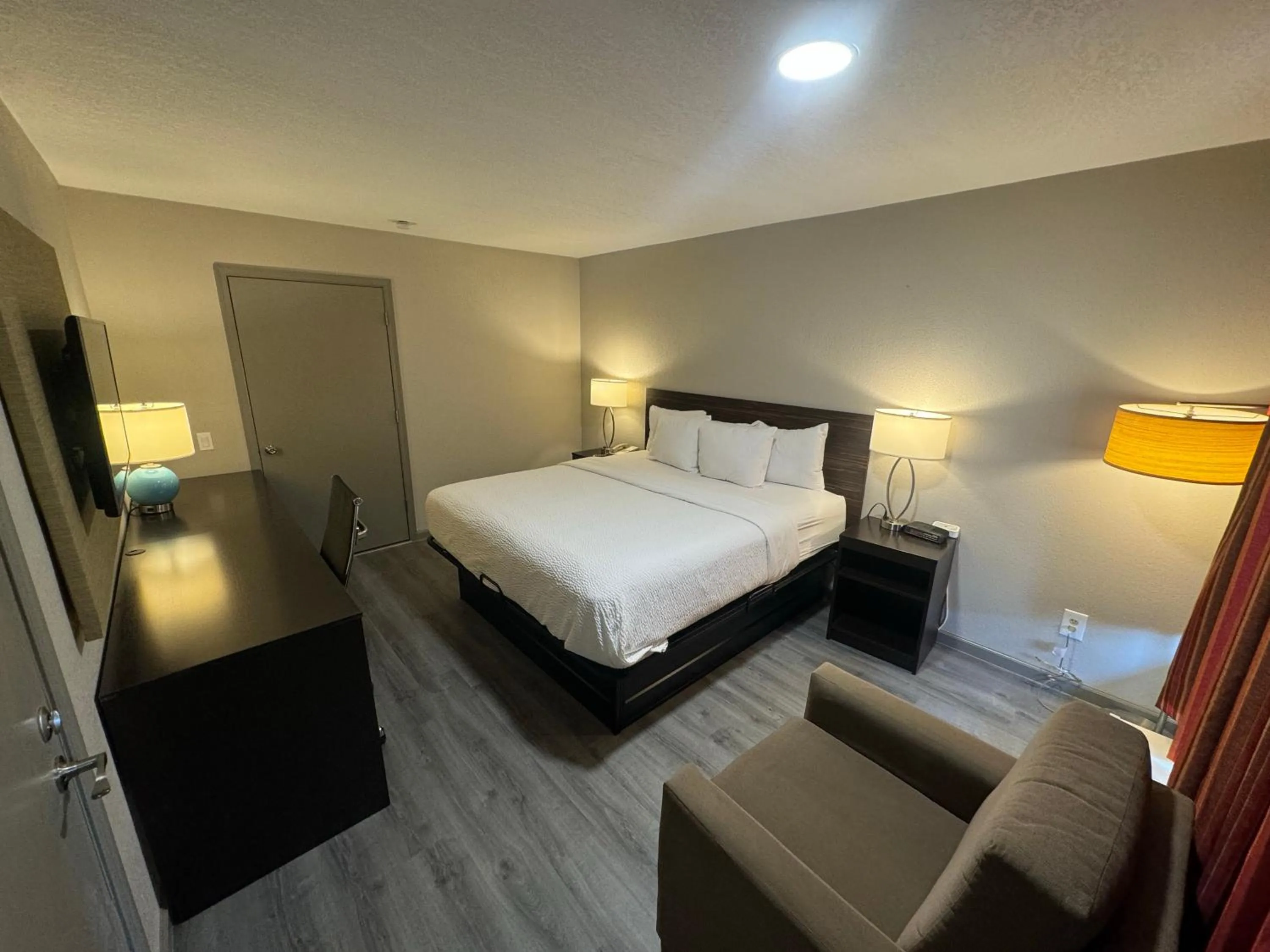 Double Room - Disability Access/Non-Smoking in Days Inn by Wyndham Emporia