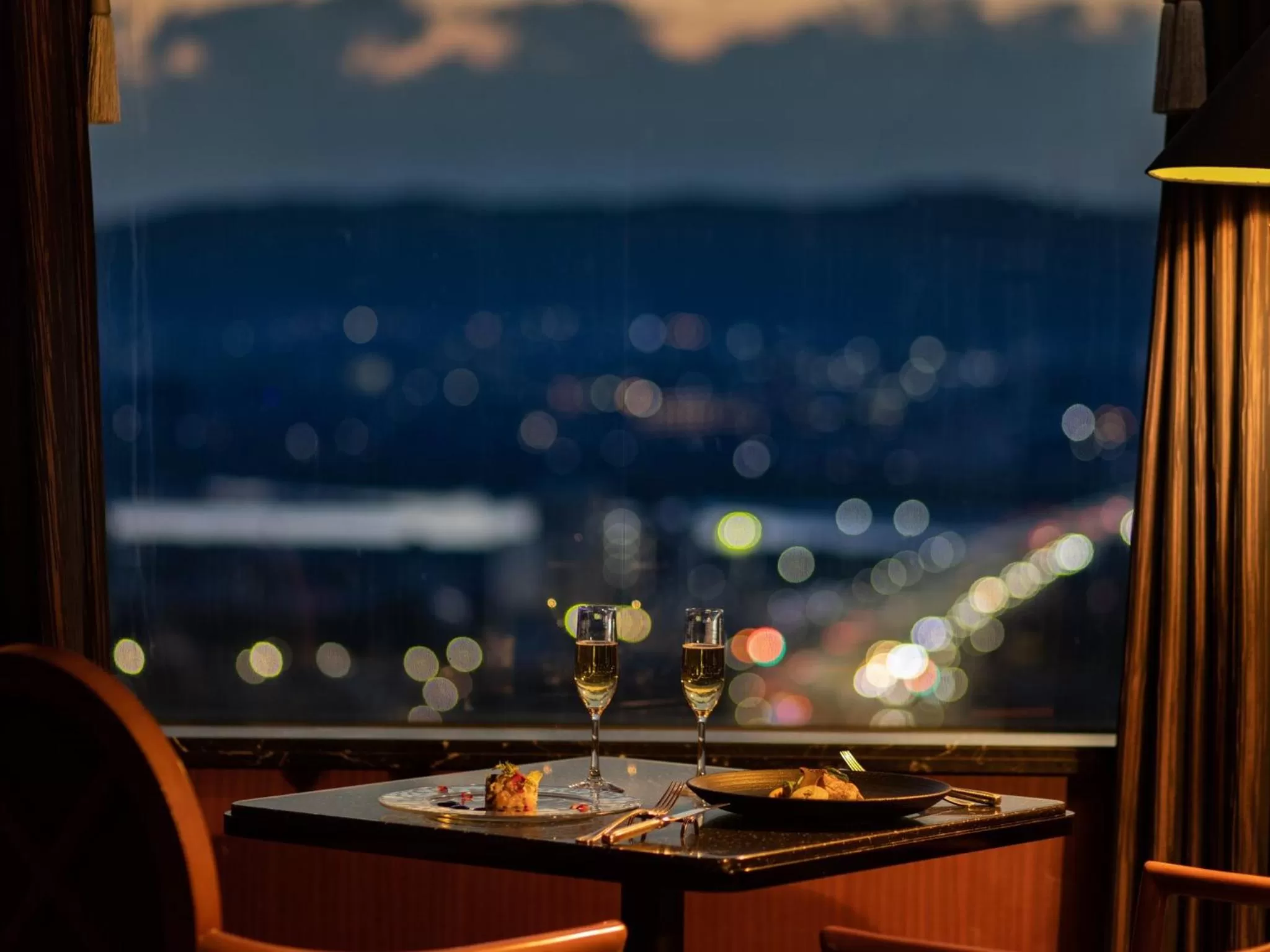 Restaurant/places to eat in ANA Crowne Plaza Toyama by IHG