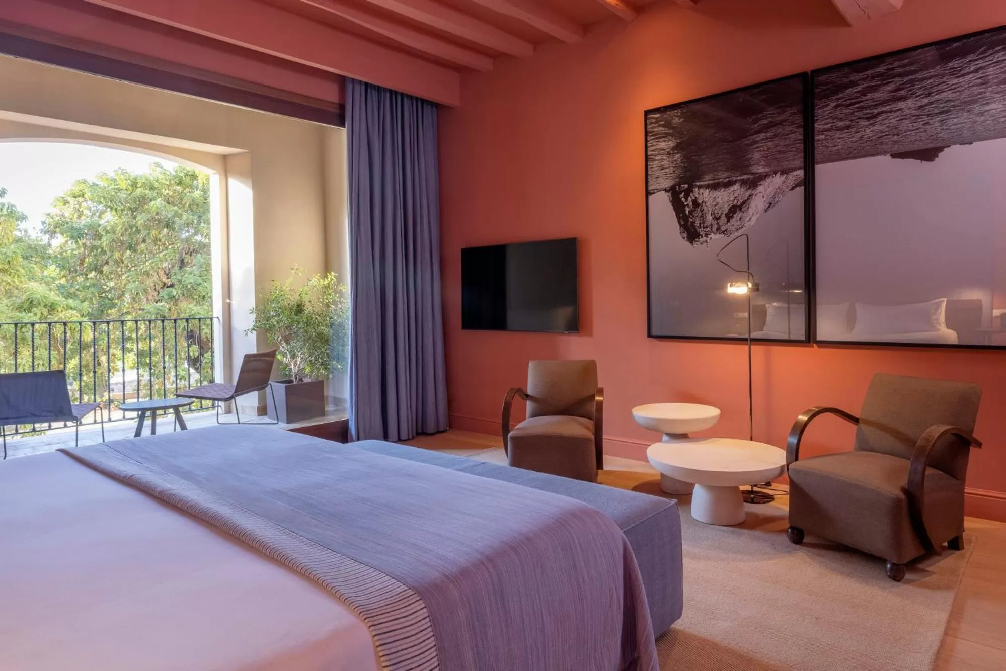 Junior Suite with Terrace and Spa Access in Calatrava Hotel