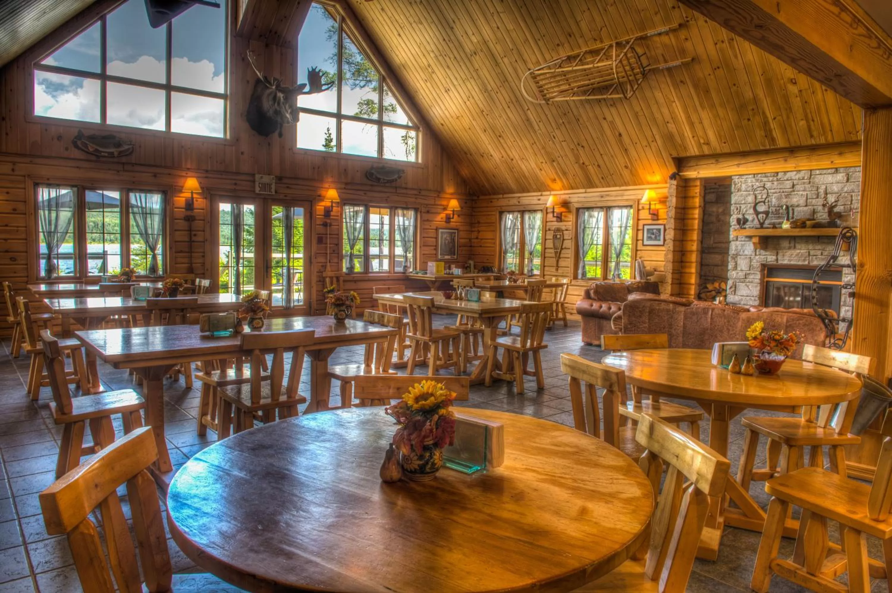 Restaurant/places to eat in Camp Taureau - Altaï Canada