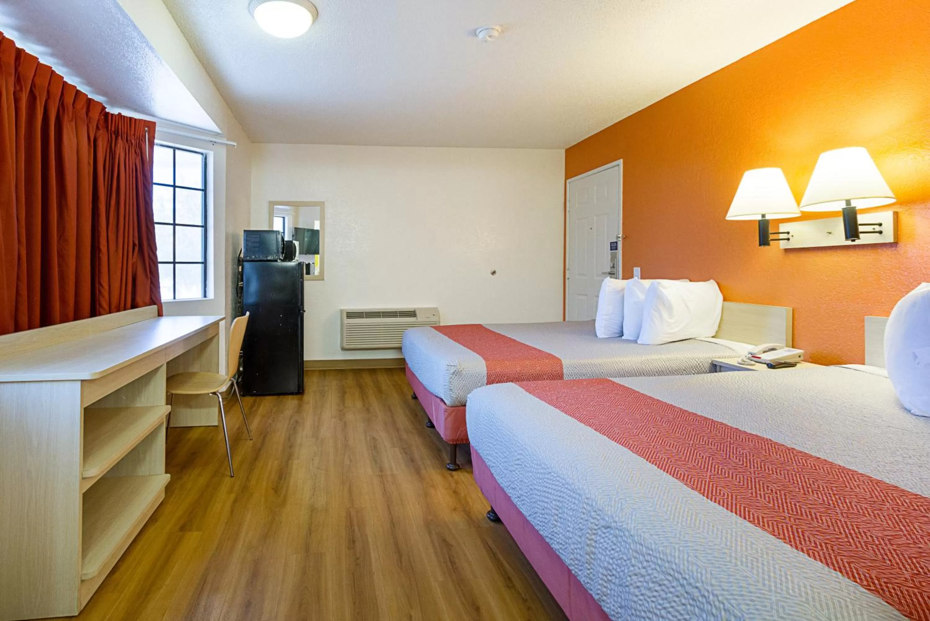 Bedroom, Bed in Motel 6-Mesa, AZ - South