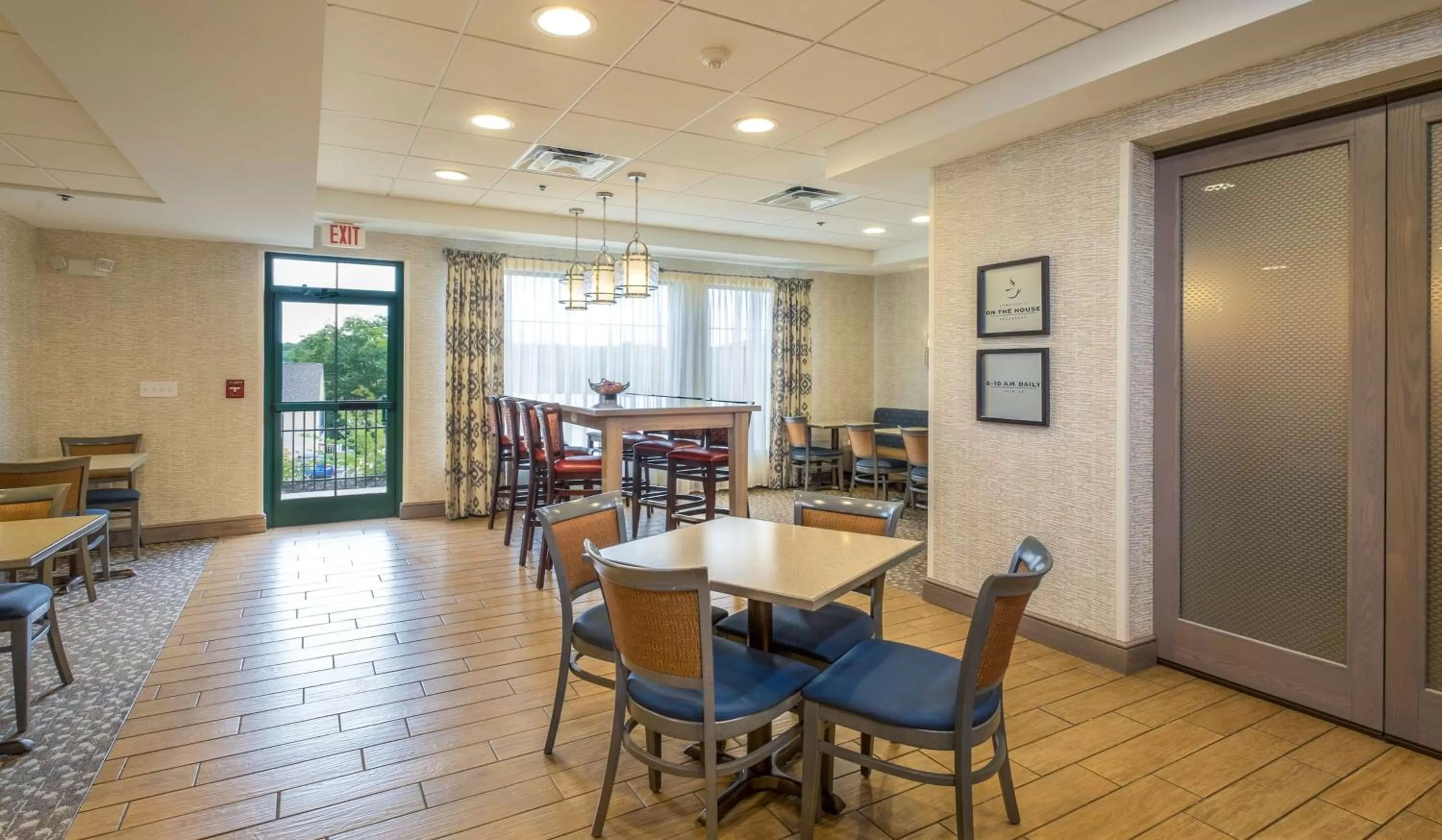 Lobby or reception in Hampton Inn Freeport/Brunswick
