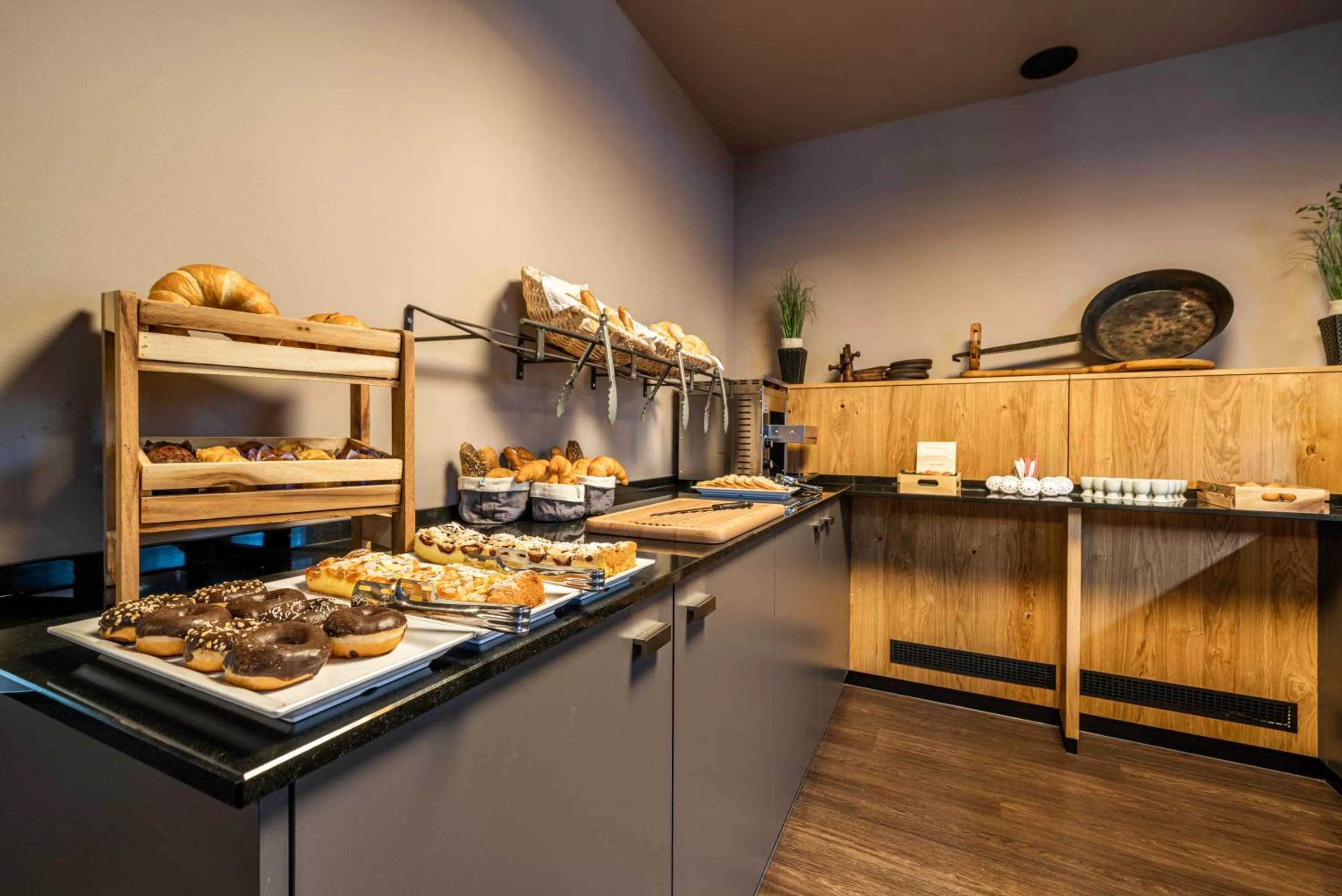 Breakfast in Rufi's Hotel Innsbruck