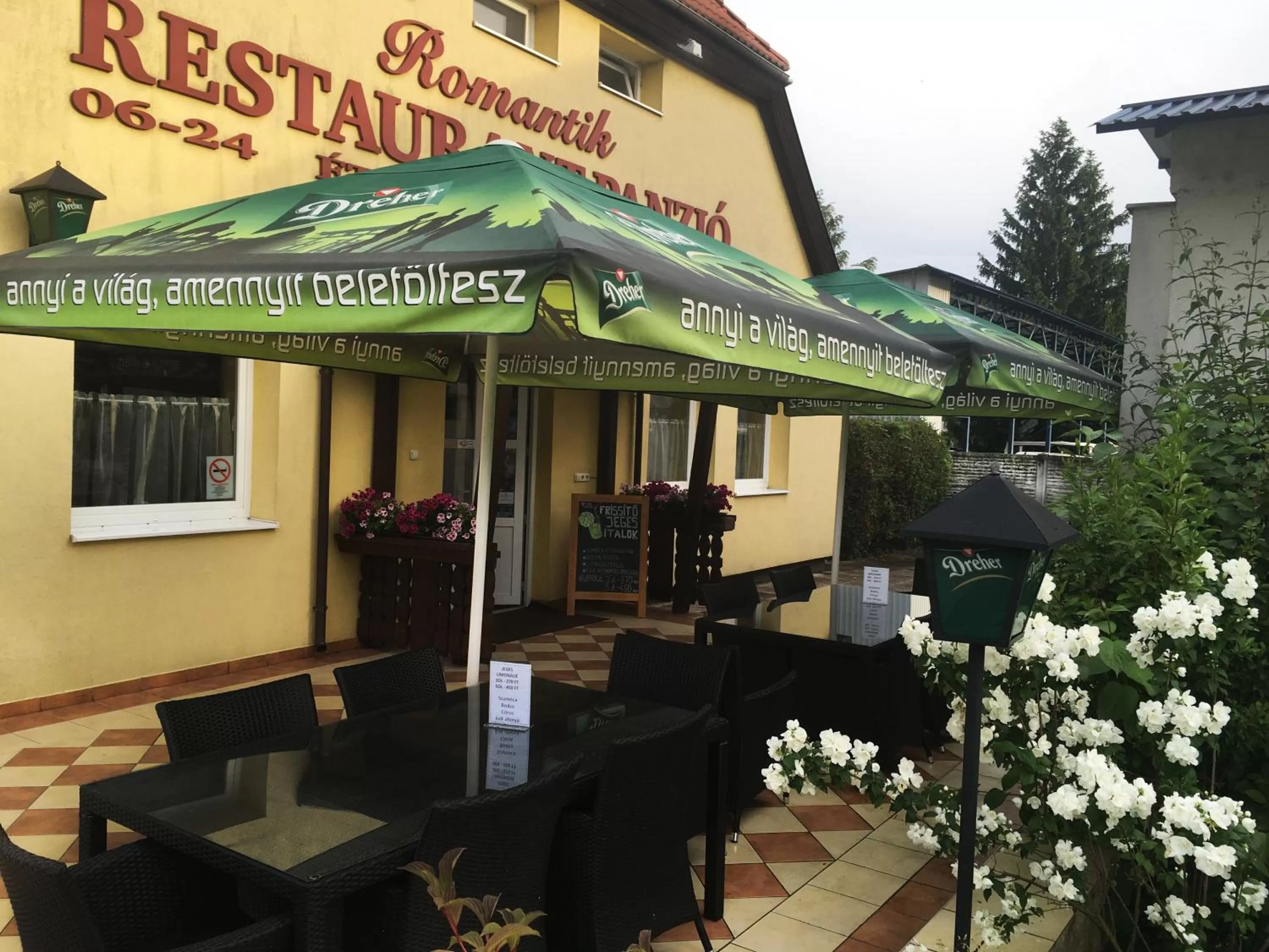 Balcony/Terrace, Restaurant/Places to Eat in Romantik Étterem - Panzió