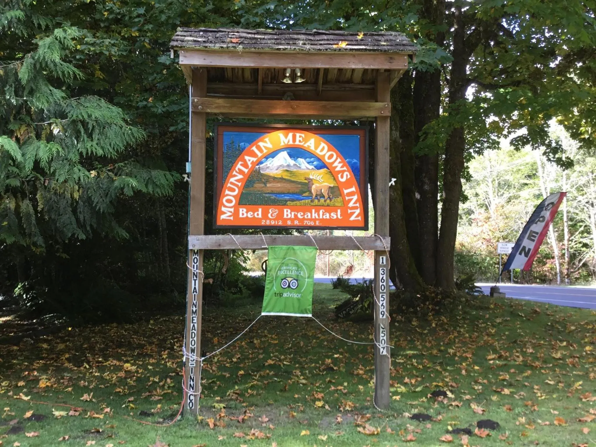 Property logo or sign in Mountain Meadows Inn & Chalet Suites