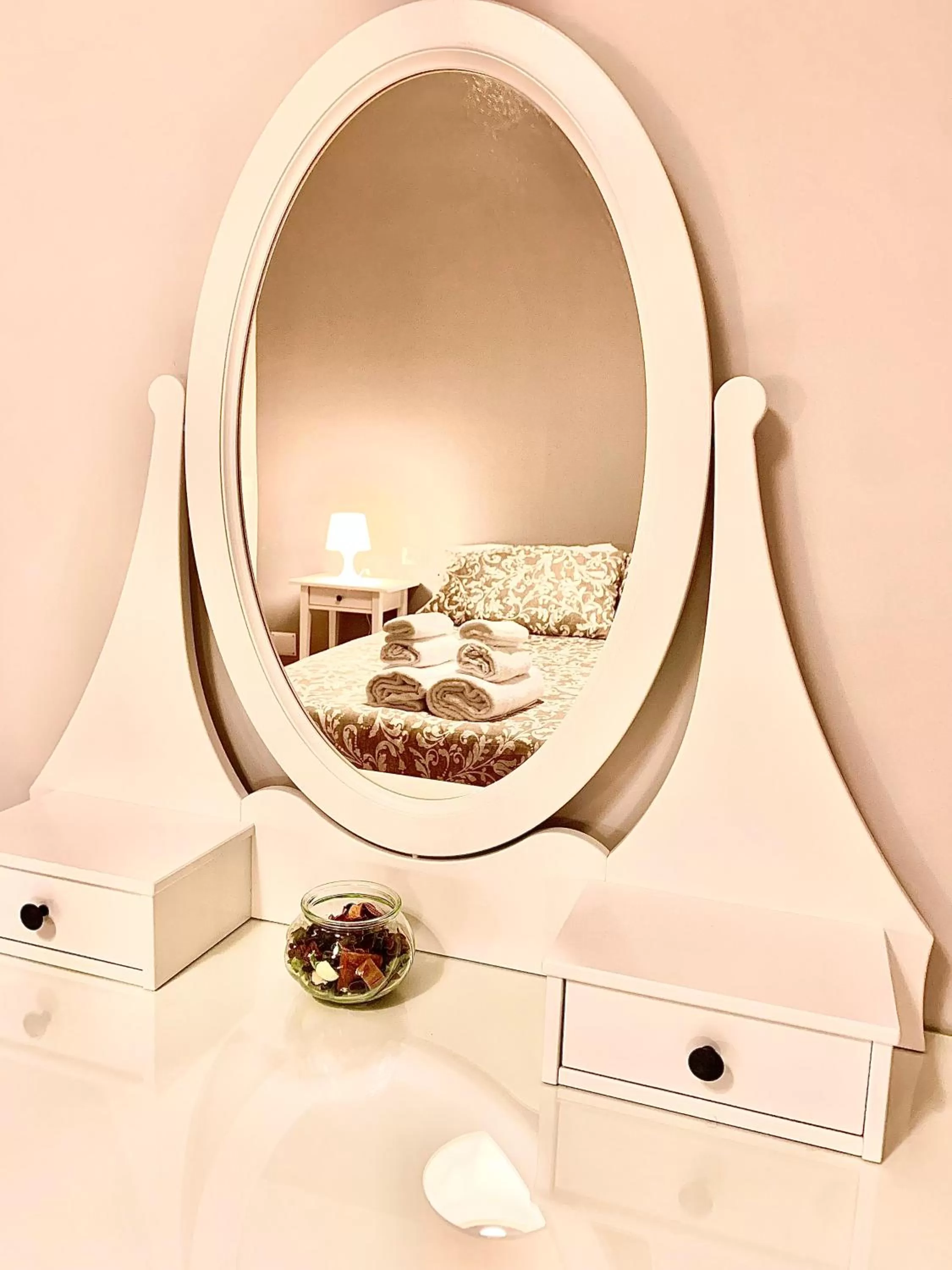 Decorative detail, Bed in Artis Mare