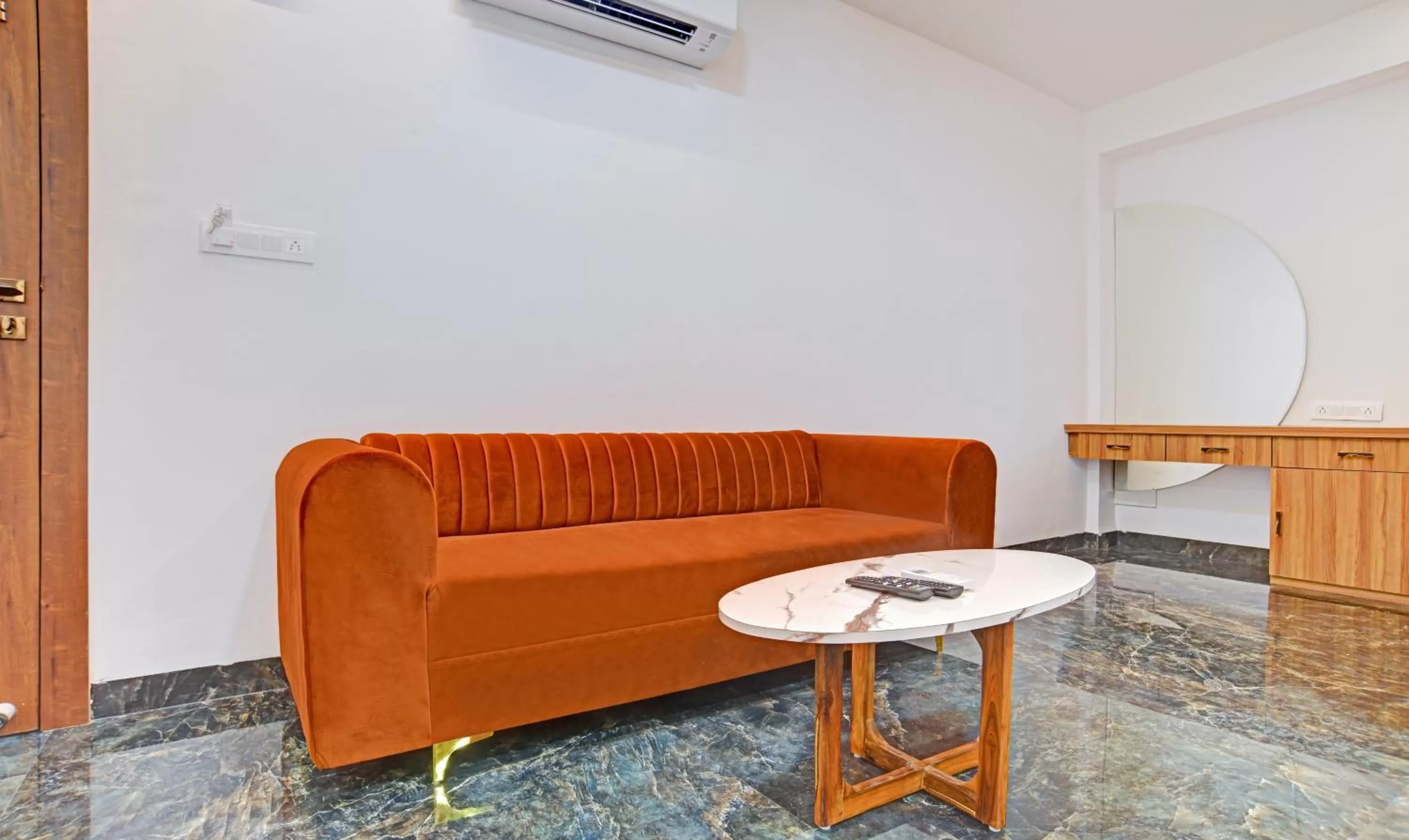 Seating area in Itsy Hotels Phoenix