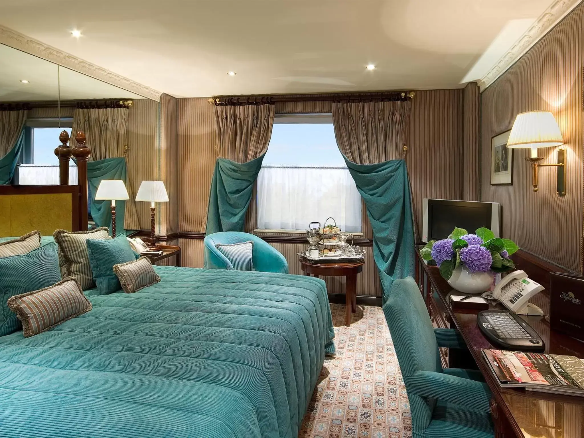 Superior King Room in The Chesterfield Mayfair Superior King Room in The Chesterfield Mayfair