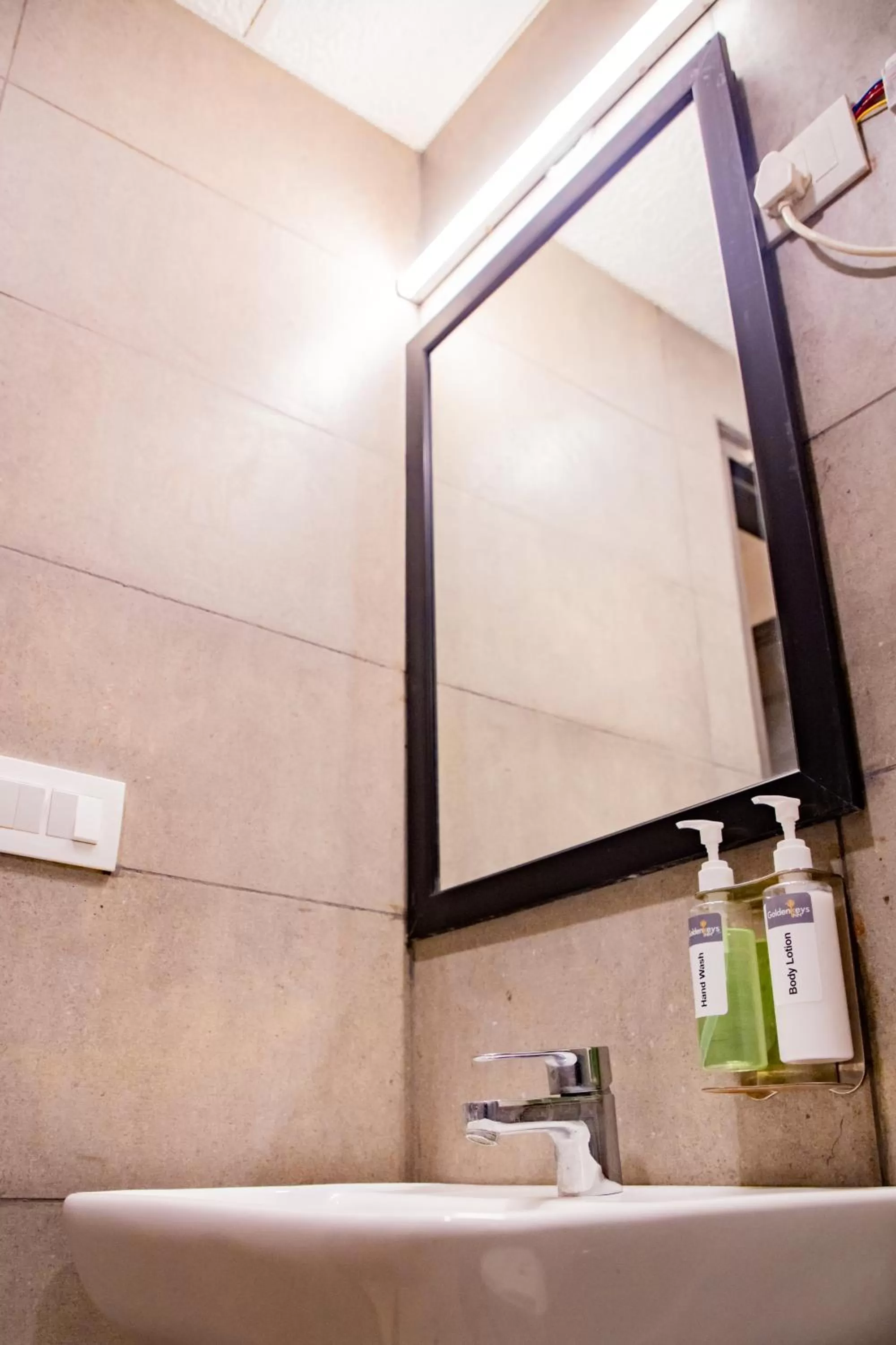 Property building in GoldenKeys Inn