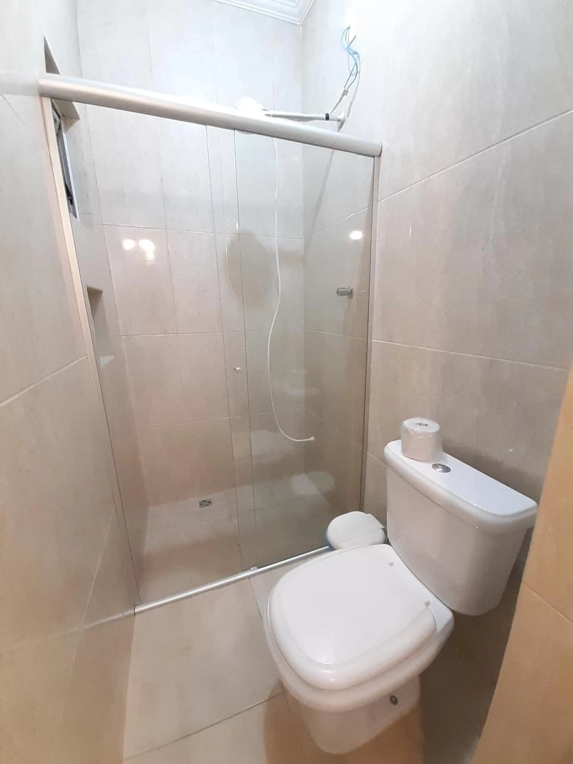 Shower, Bathroom in Pousada Reino Encantado - São Thomé das Letras - Minas Gerais