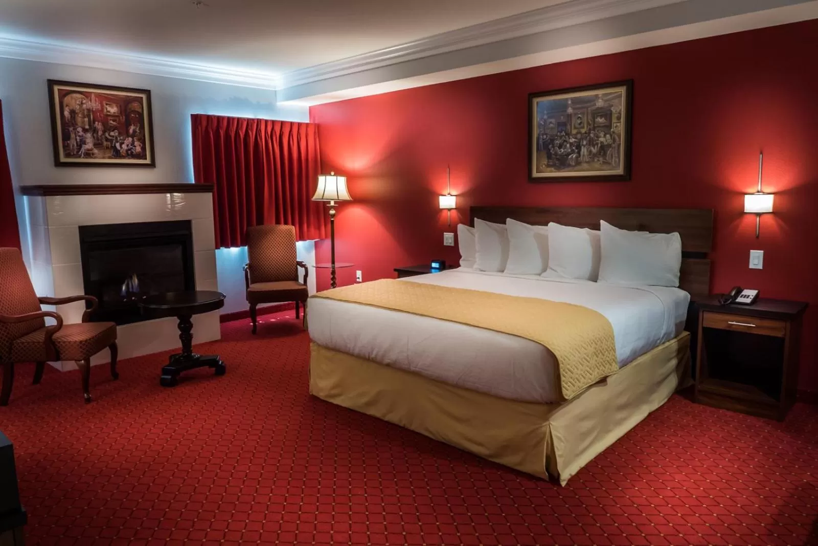 Photo of the whole room, Bed in Skyline Hotel and Casino