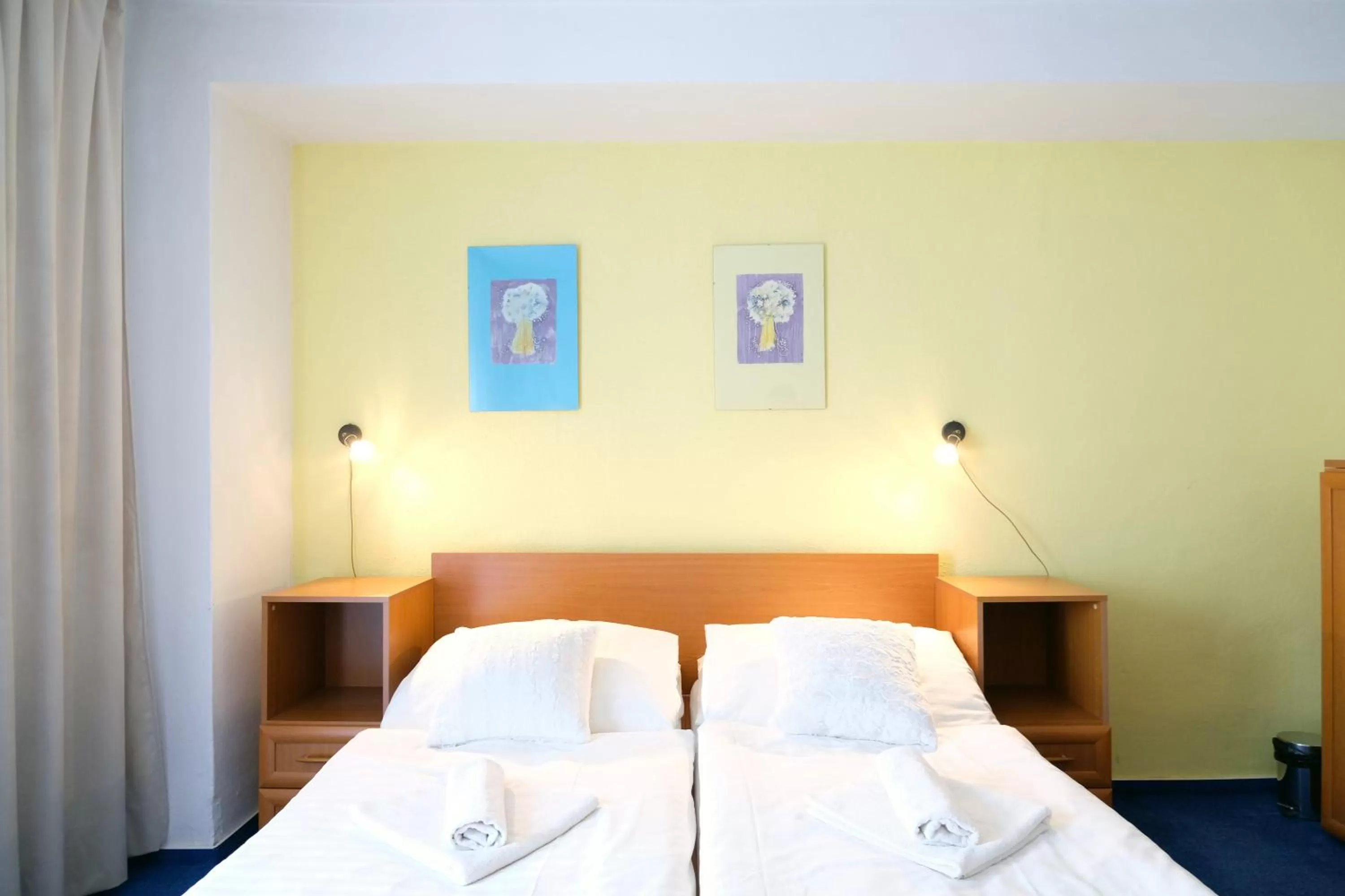 Photo of the whole room in Art Hotel