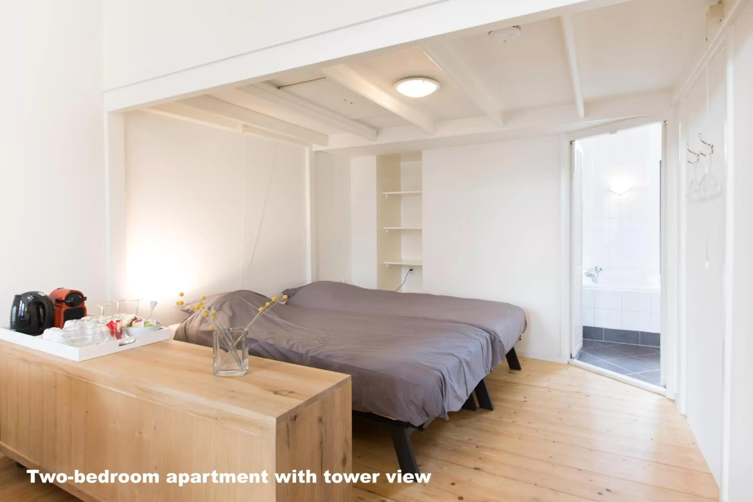 Two Connecting Double Rooms - single occupancy in Hotel de Vischpoorte, centrum Deventer en aan de IJssel Two Connecting Double Rooms - single occupancy in Hotel de Vischpoorte, centrum Deventer en aan de IJssel