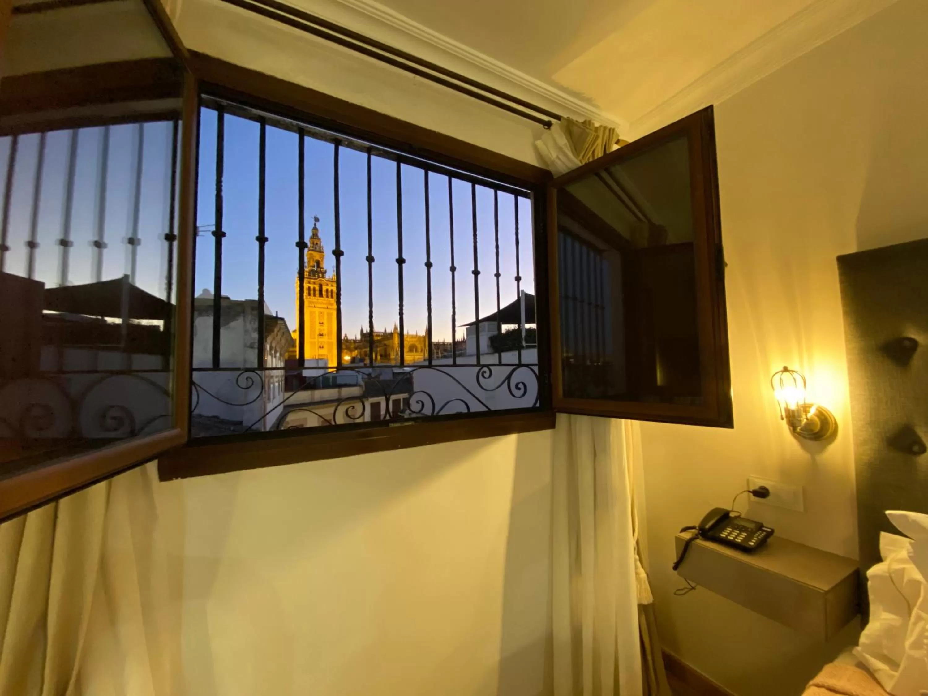 Photo of the whole room, Bed in Hotel Convento La Gloria