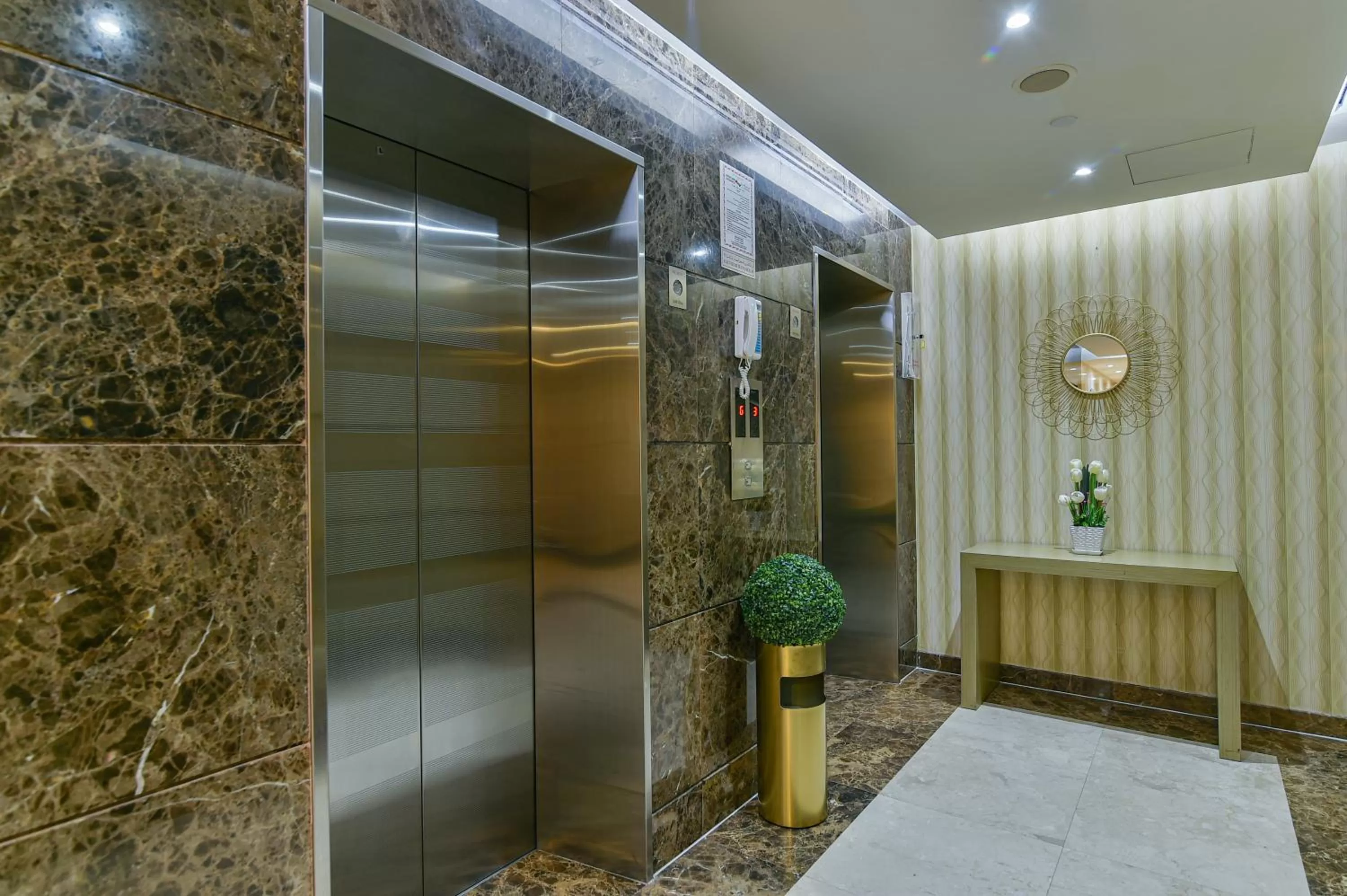 acessibility in VISTA HOTEL APARTMENTS DELUXE