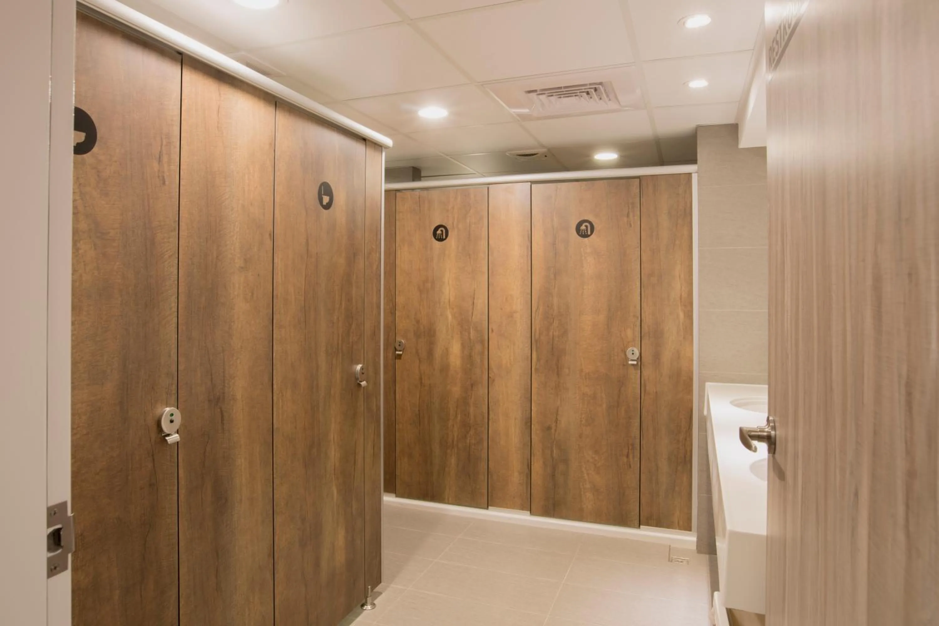 Shower in Single Inn-Kaohsiung Station