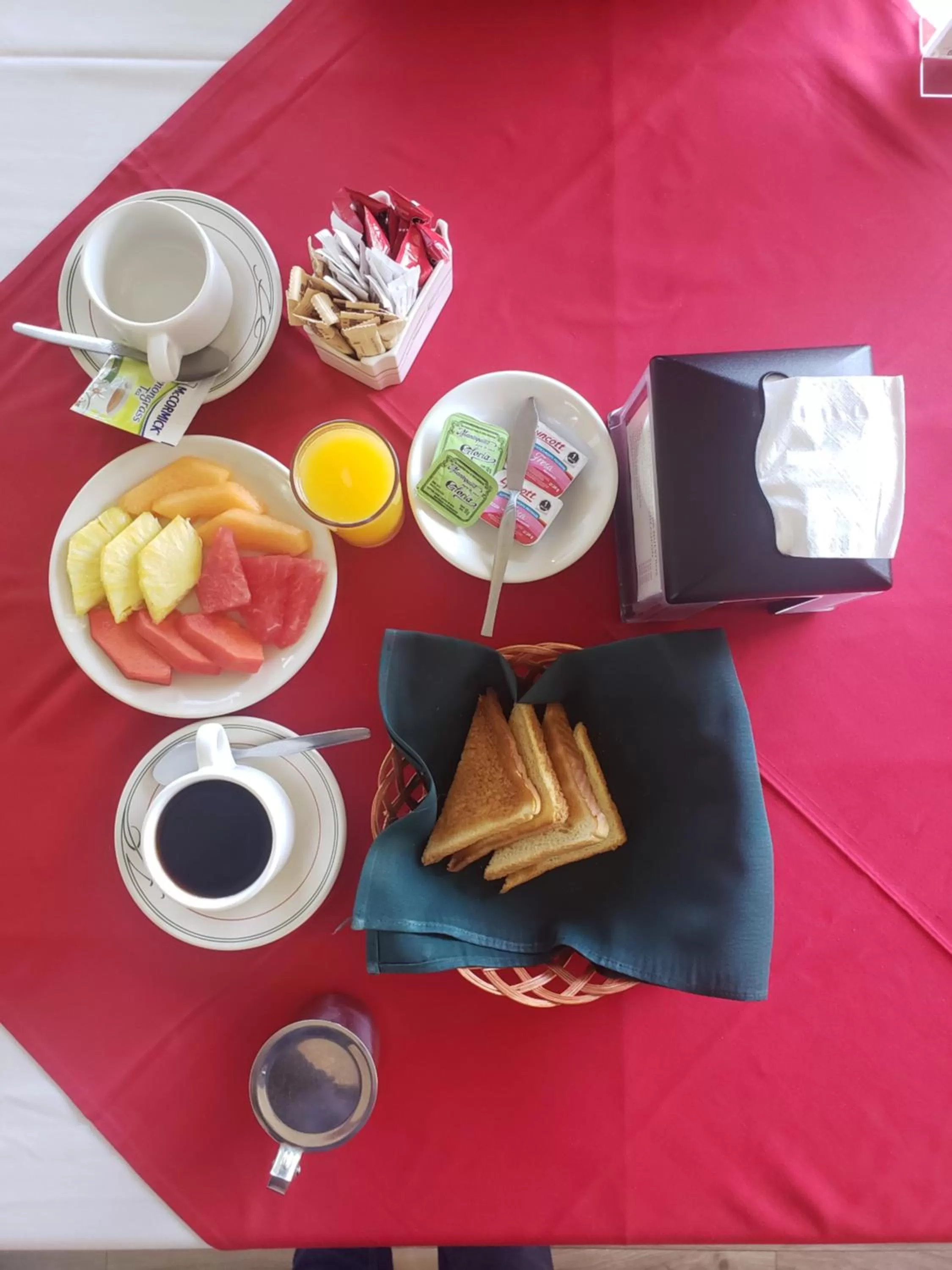 Continental breakfast in Hotel Alcampo