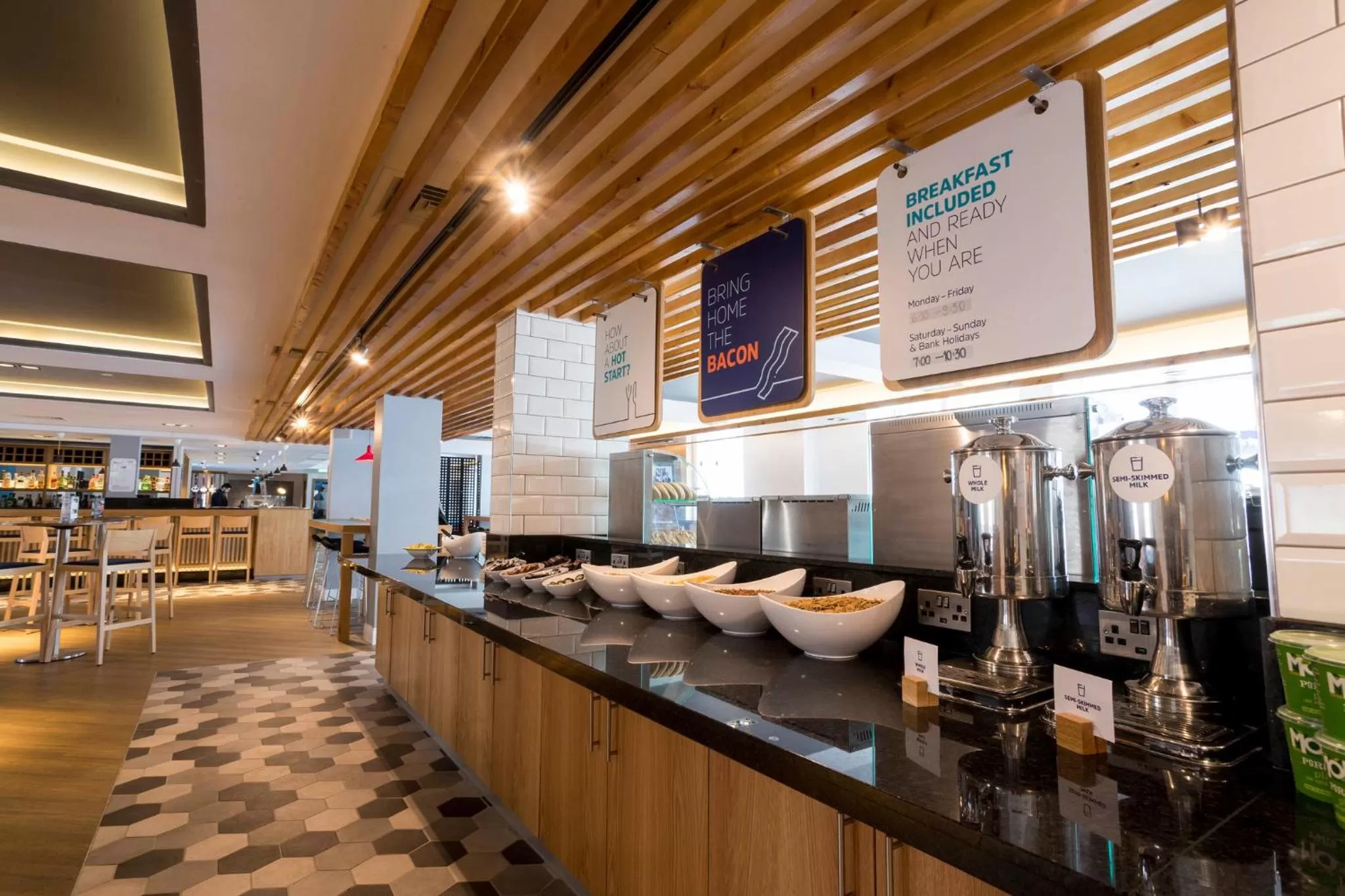 Breakfast in Holiday Inn Express Aberdeen City Centre by IHG