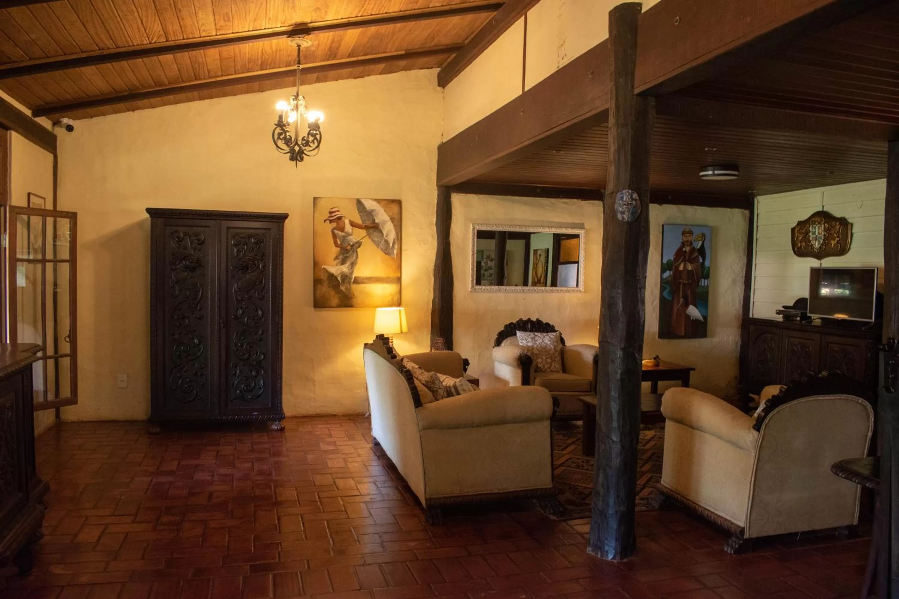 Communal lounge/ TV room in Hotel Santa Esmeralda