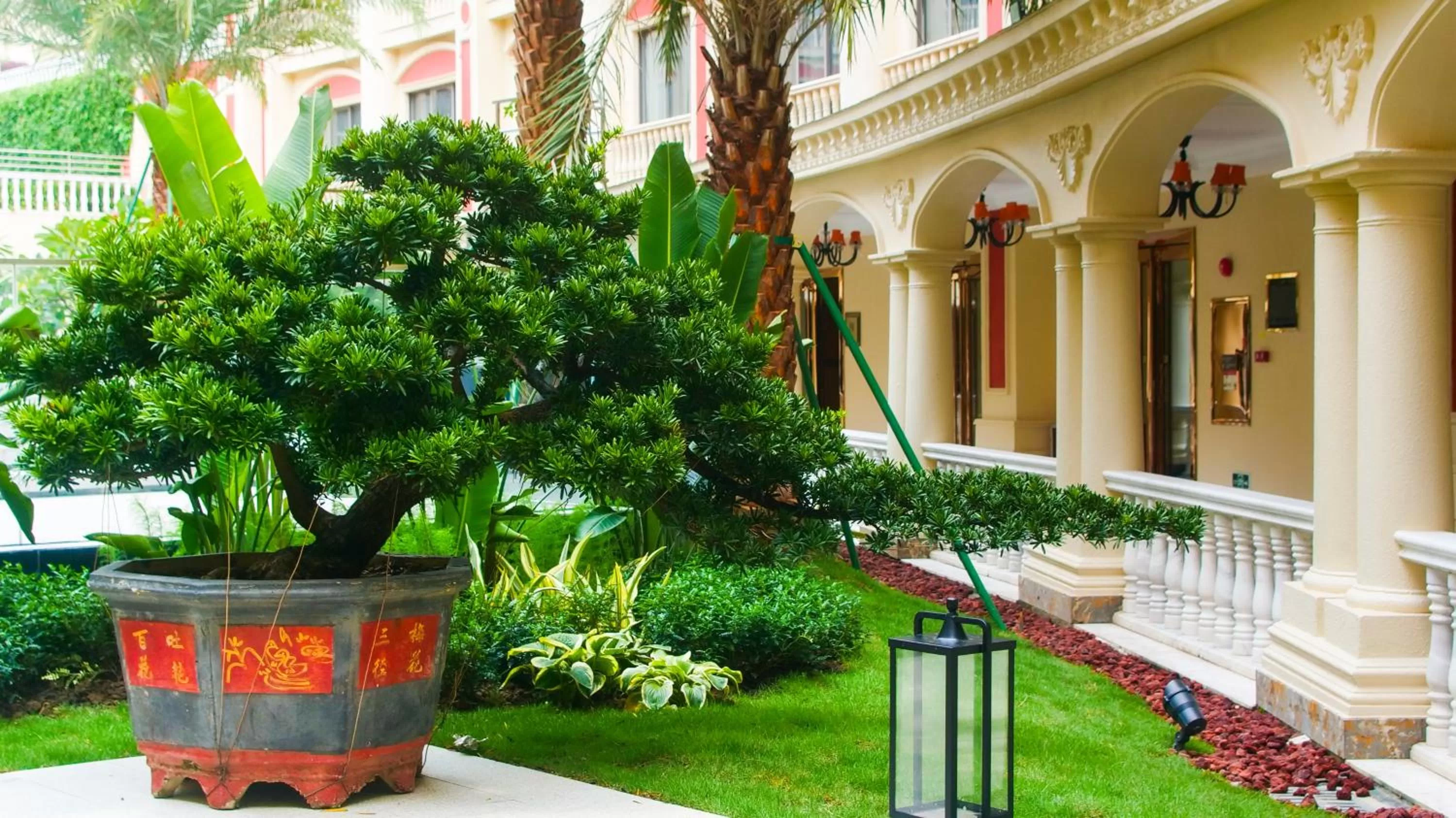 Property building in WYNDHAM Foshan shunde