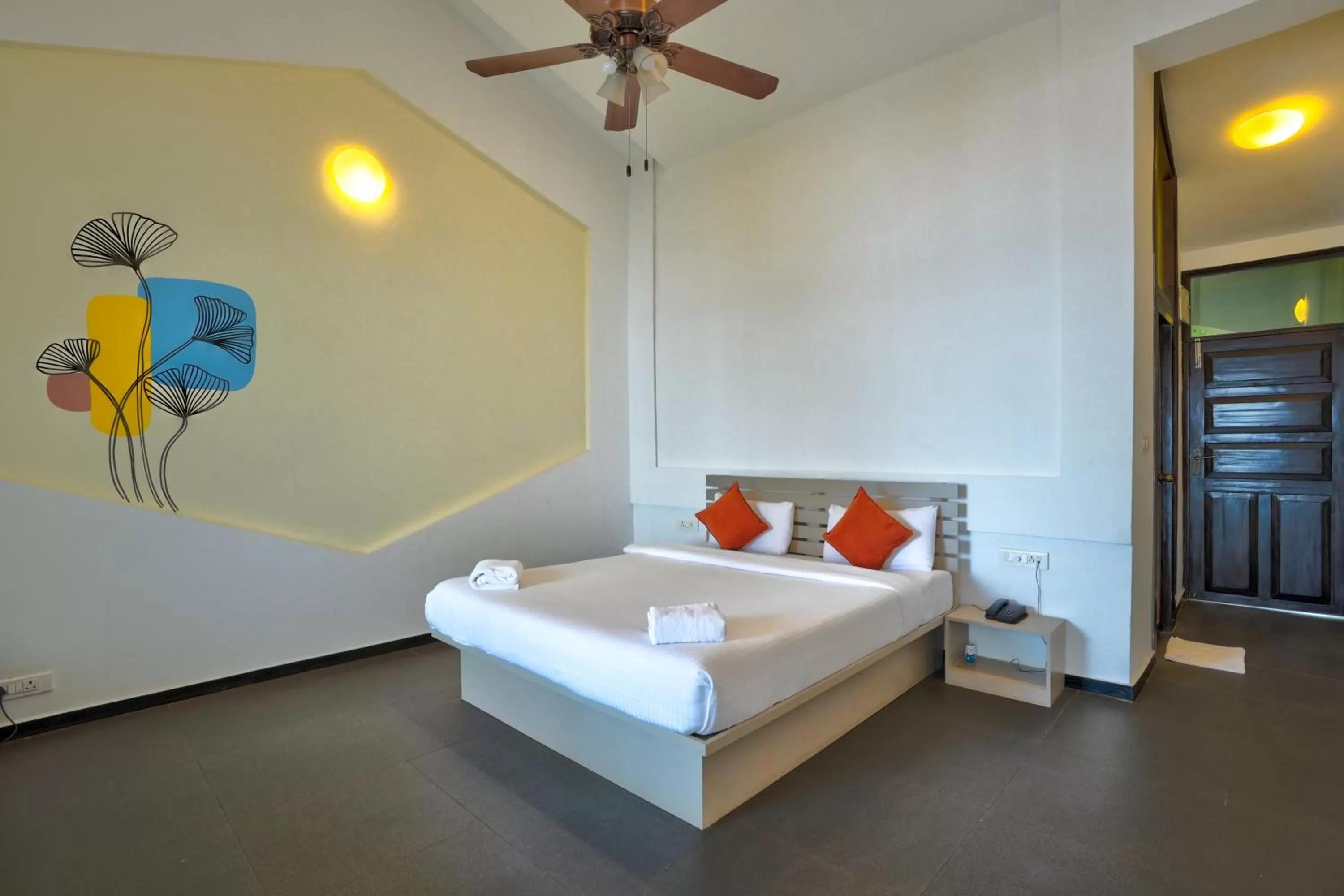 Photo of the whole room, Bed in Blu Missel By The River