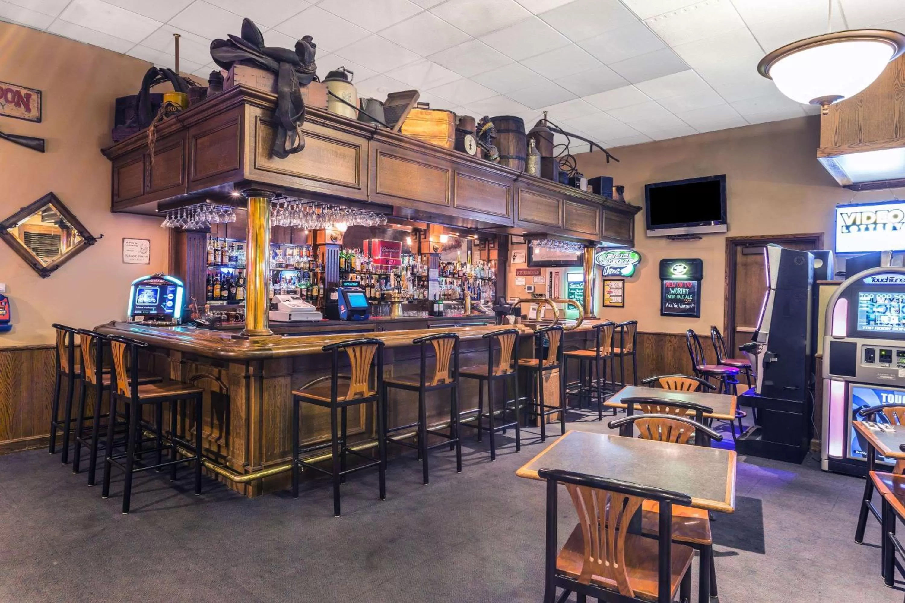 Lounge or bar in Travelodge by Wyndham Pioneer Villa