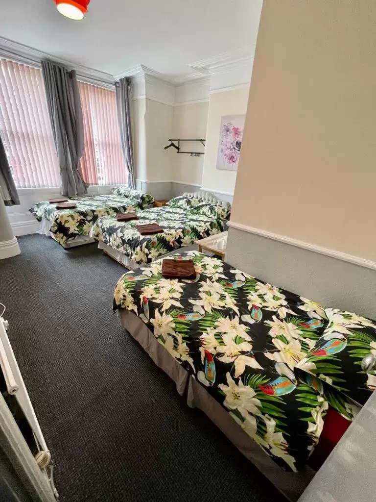 Family Suite in Hayward Hotel Family Suite in Hayward Hotel