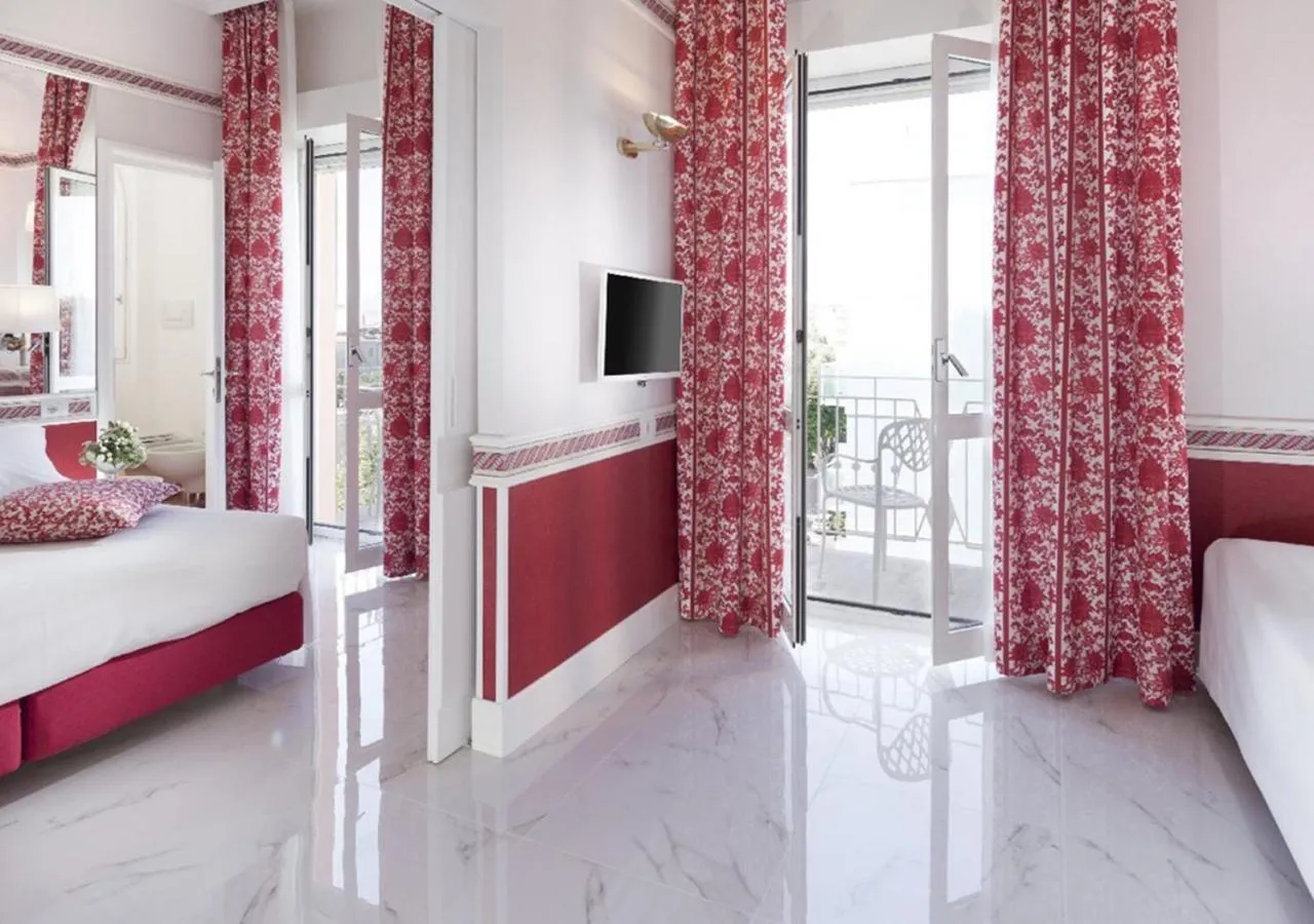 Photo of the whole room, Bed in Hotel Milton Rimini