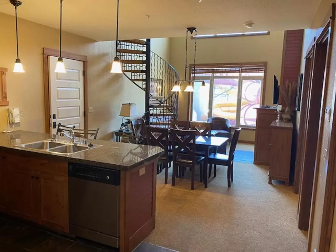 Deluxe King Suite in Morning Star Lodge - Hosted by Linda Deluxe King Suite in Morning Star Lodge - Hosted by Linda