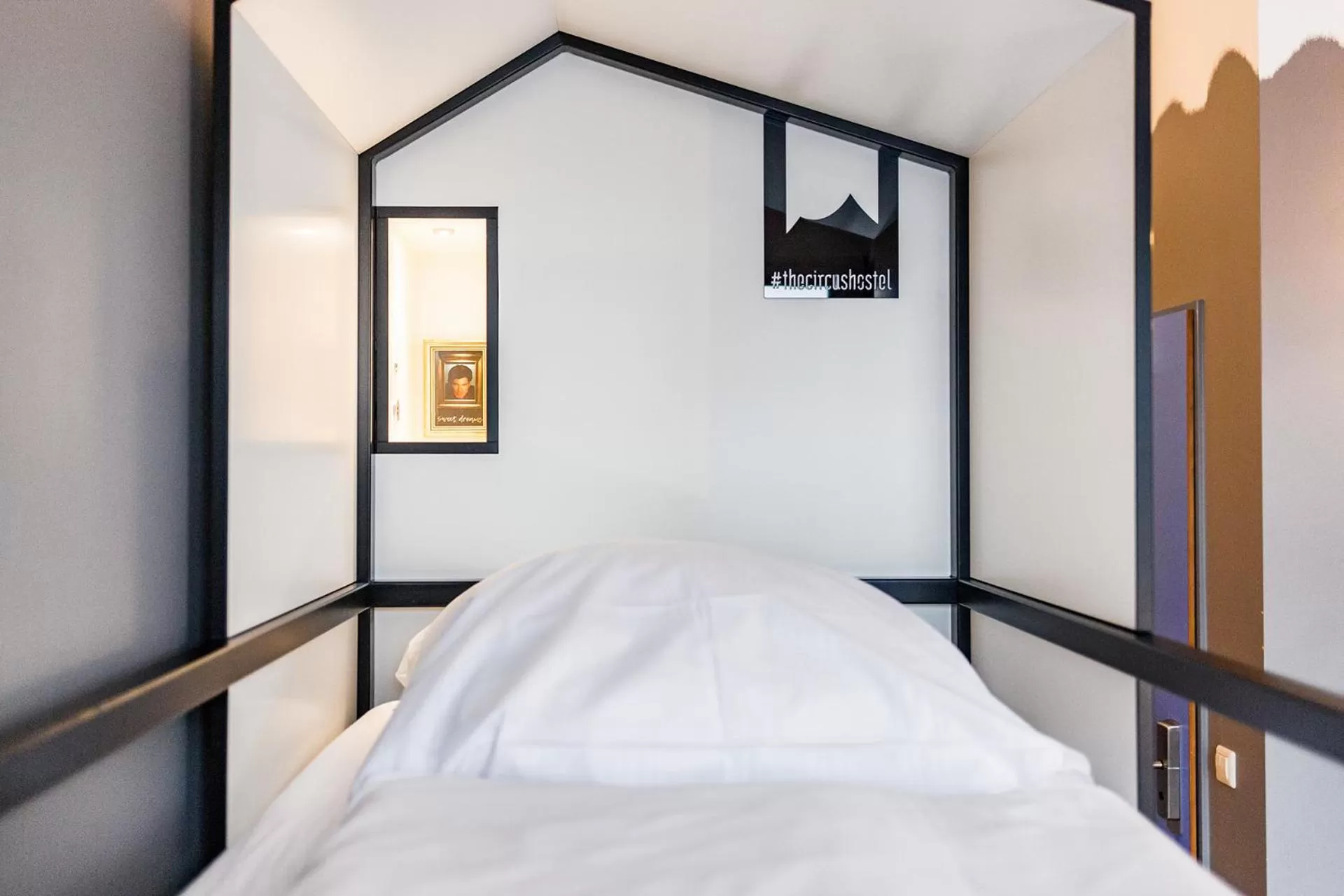 Bedroom, Bed in The Circus Hostel