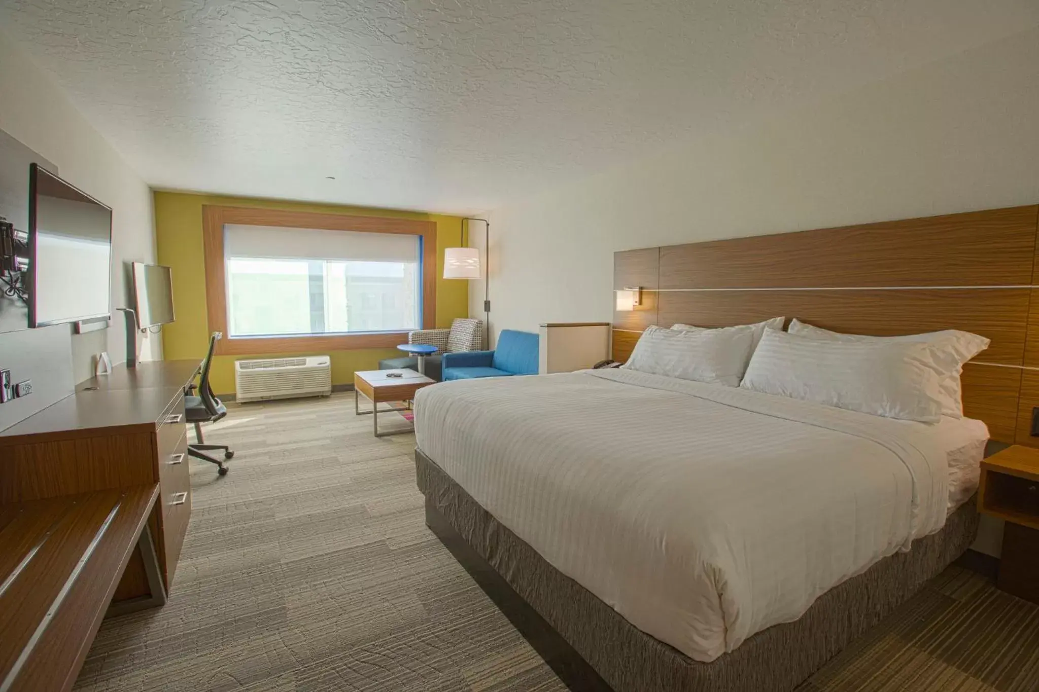 Suite - Hearing Accessible - Non-Smoking in Holiday Inn Express & Suites Boise Airport by IHG Suite - Hearing Accessible - Non-Smoking in Holiday Inn Express & Suites Boise Airport by IHG