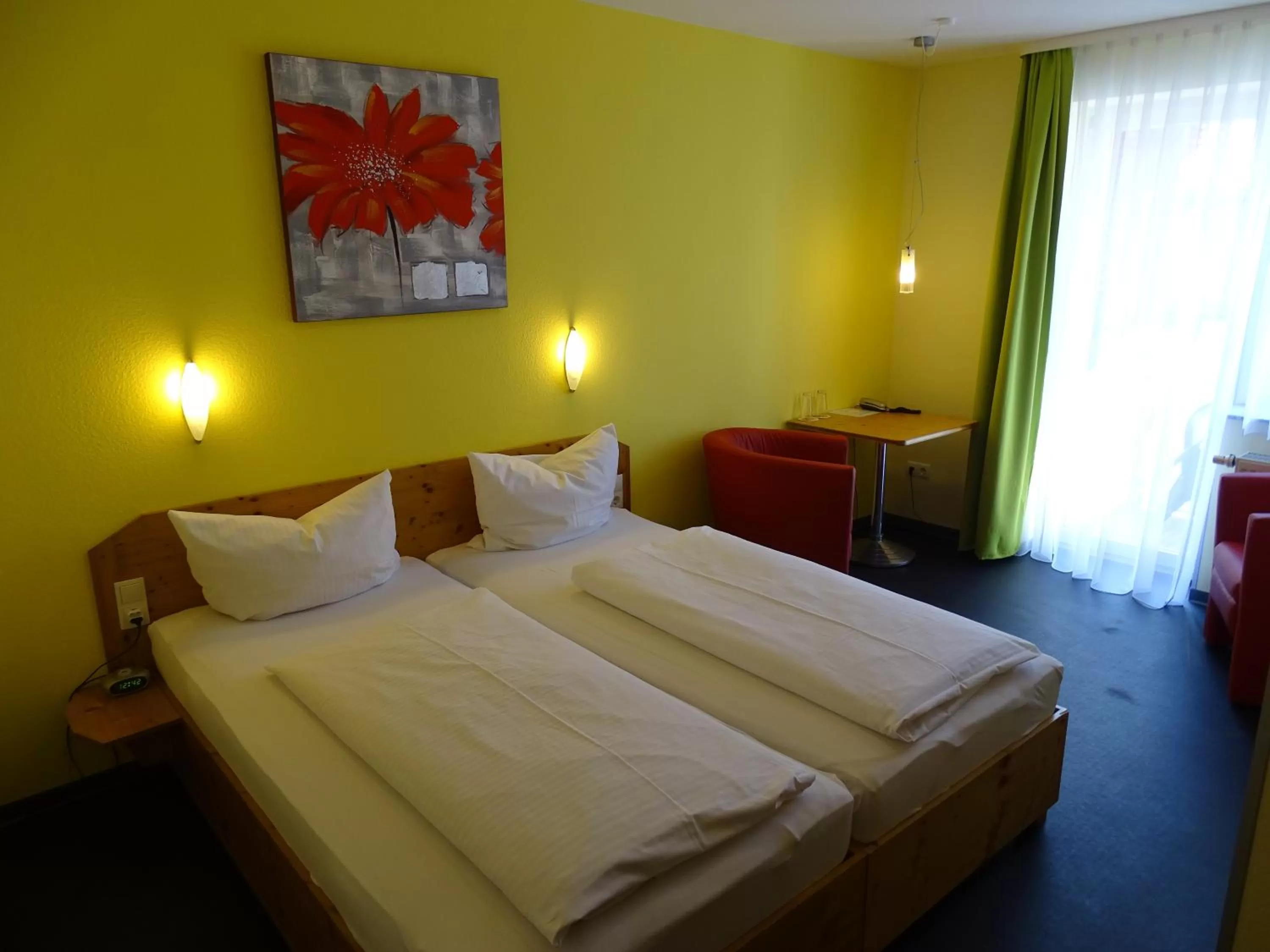 Photo of the whole room, Bed in Hotel Demling